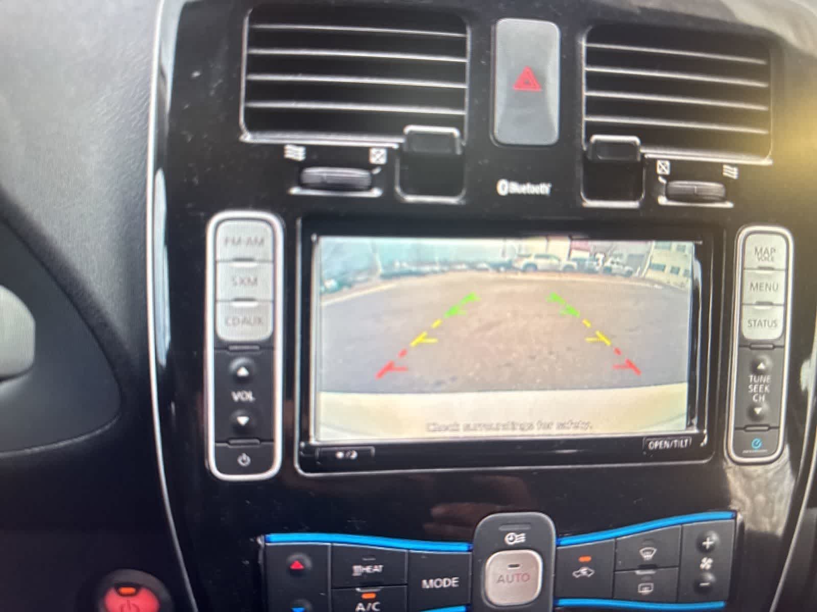 Thumbnail: 2016 Nissan Leaf - 17