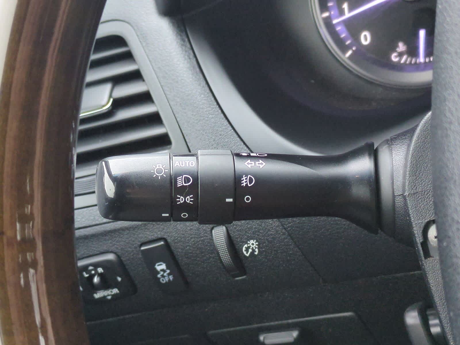 Thumbnail: 2011 Lexus ES - 28