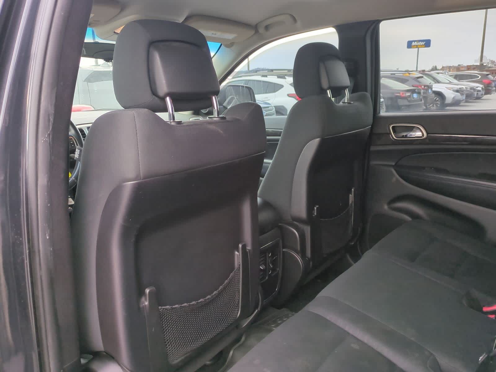 Thumbnail: 2012 Jeep Grand Cherokee - 18