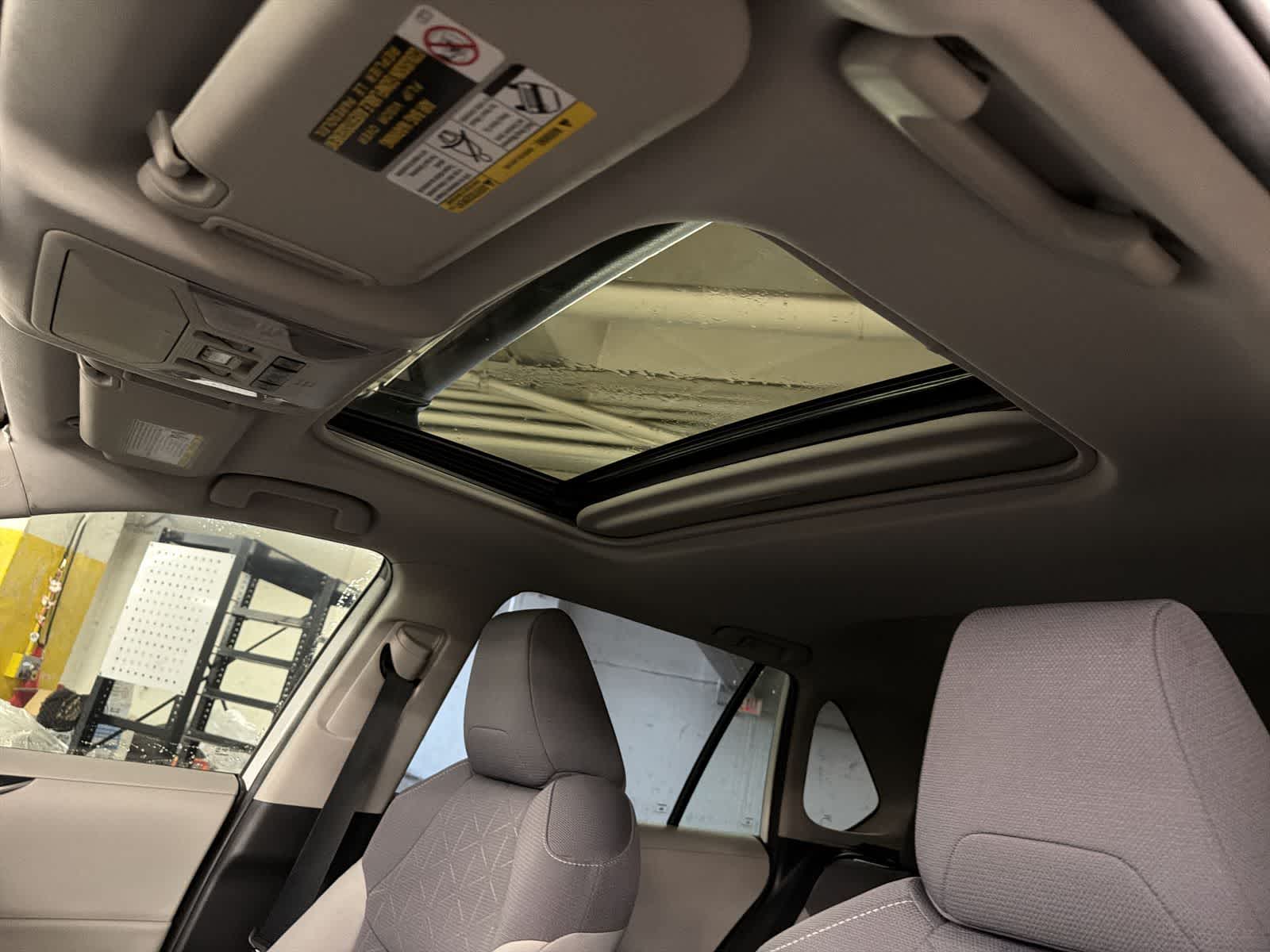 Thumbnail: 2019 Toyota RAV4 - 17