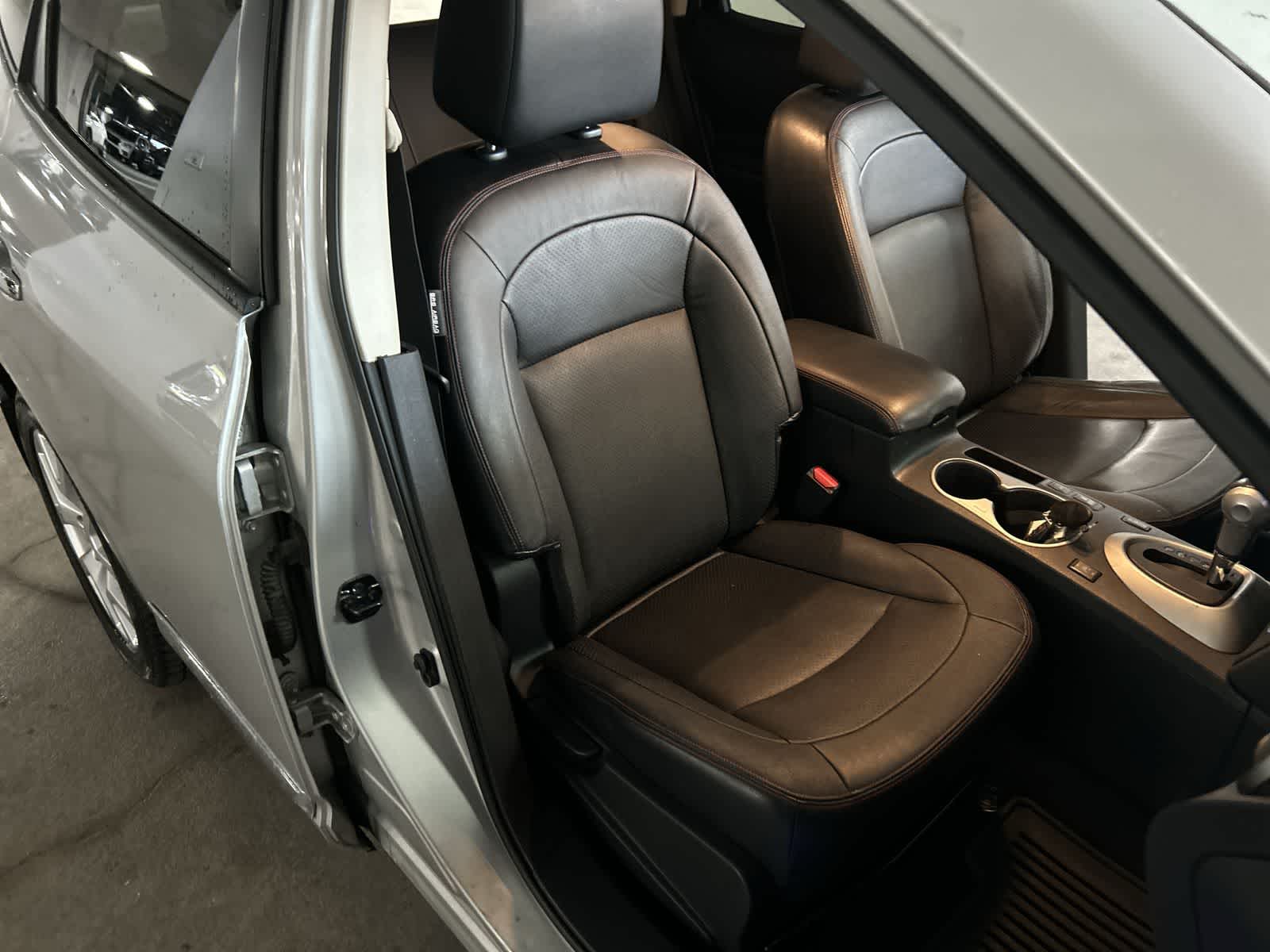 Thumbnail: 2013 Nissan Rogue - 16