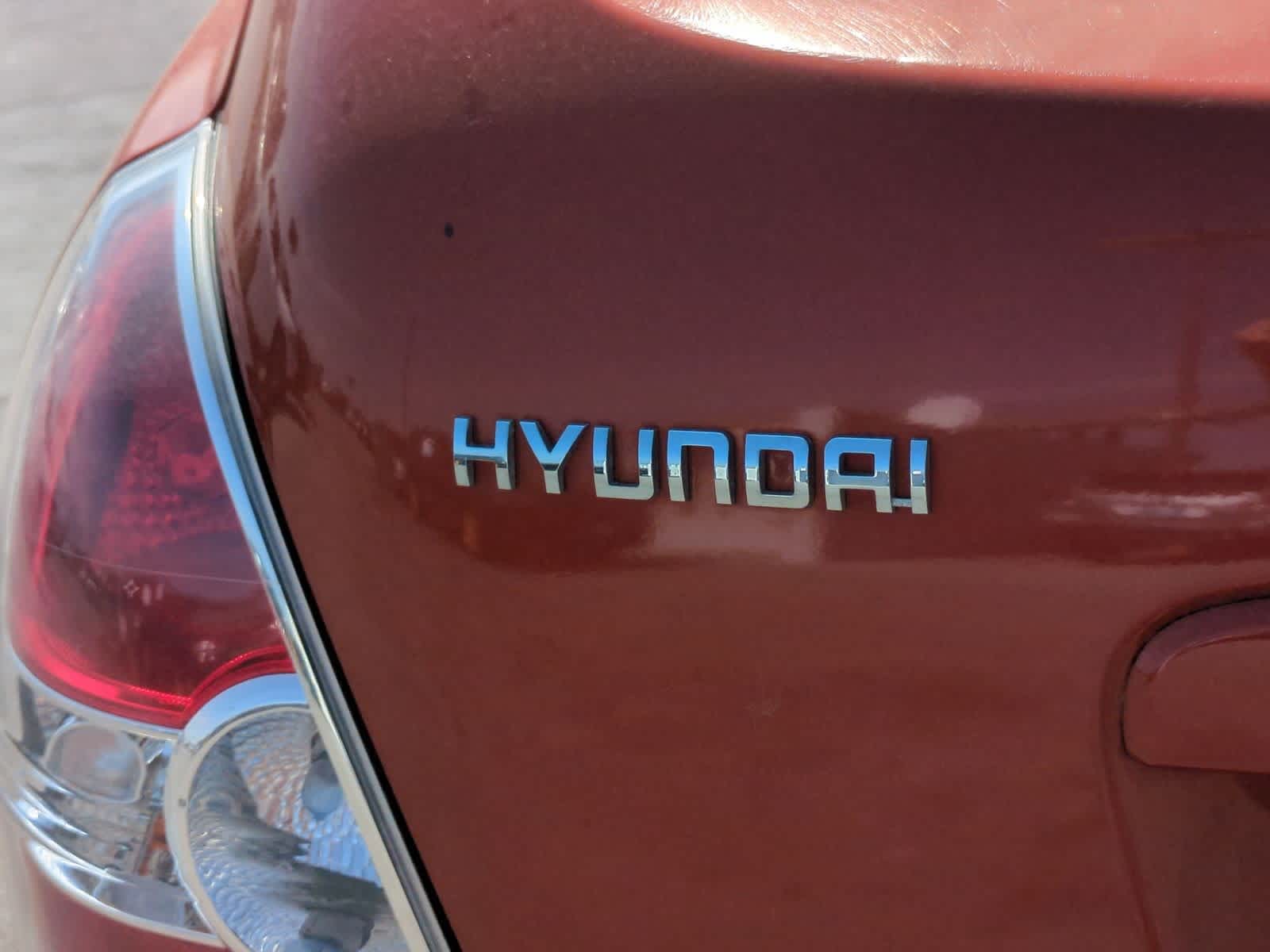 Thumbnail: 2009 Hyundai Accent - 12
