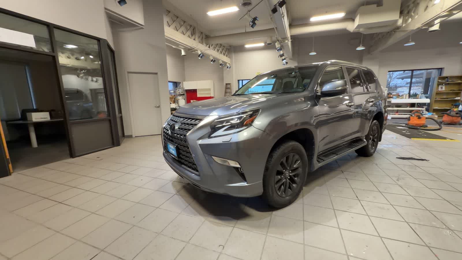 Thumbnail: 2020 Lexus GX - 4