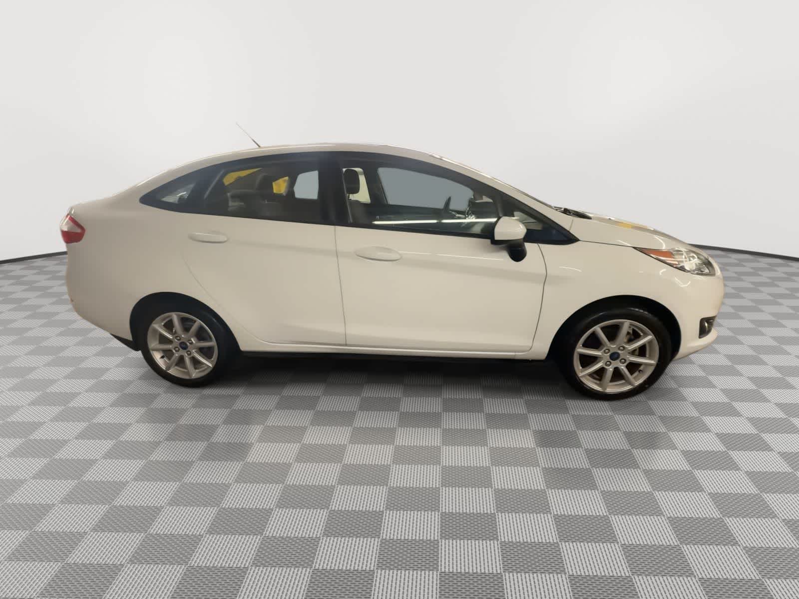 Thumbnail: 2019 Ford Fiesta - 9