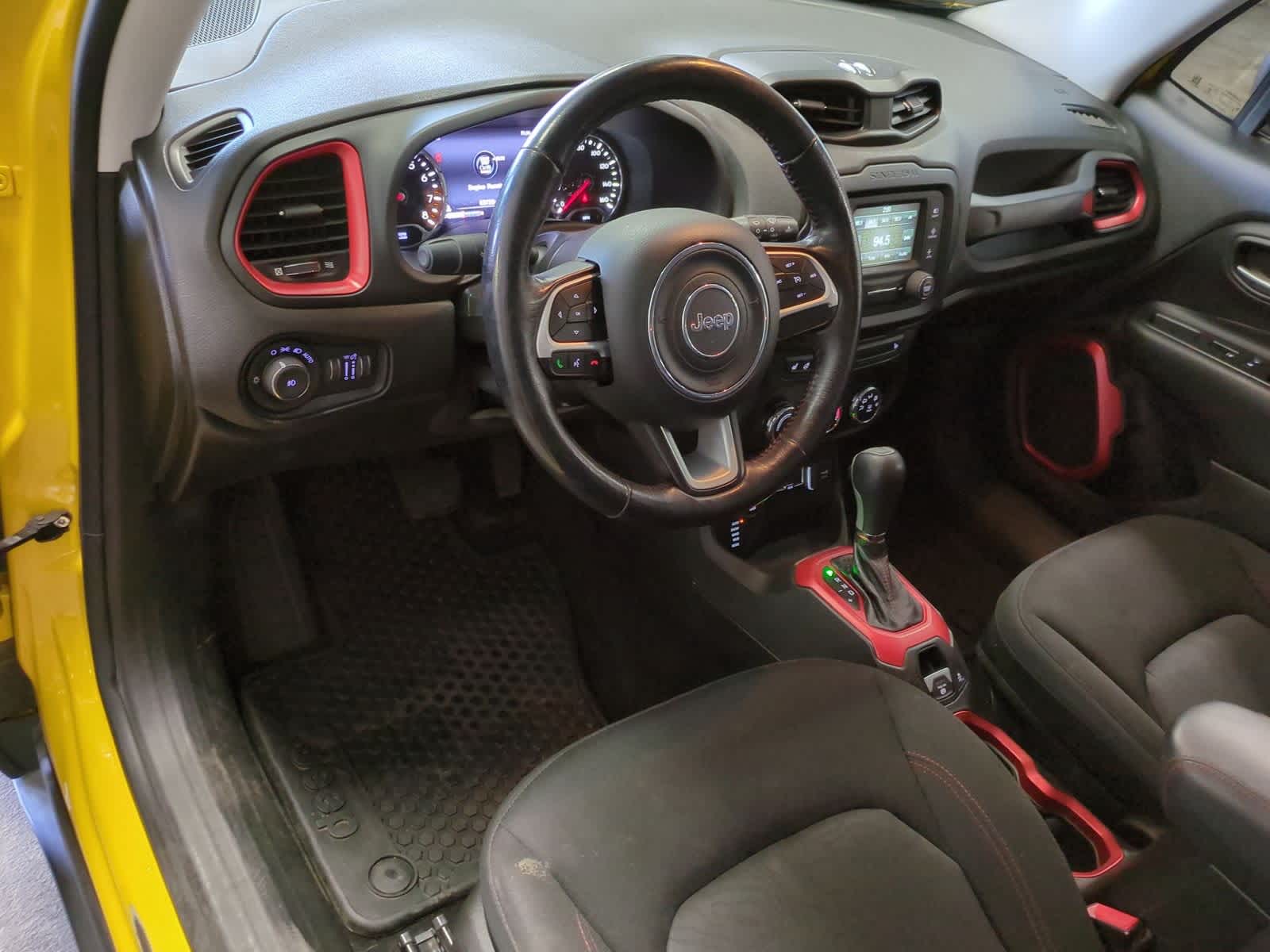 Thumbnail: 2017 Jeep Renegade - 10