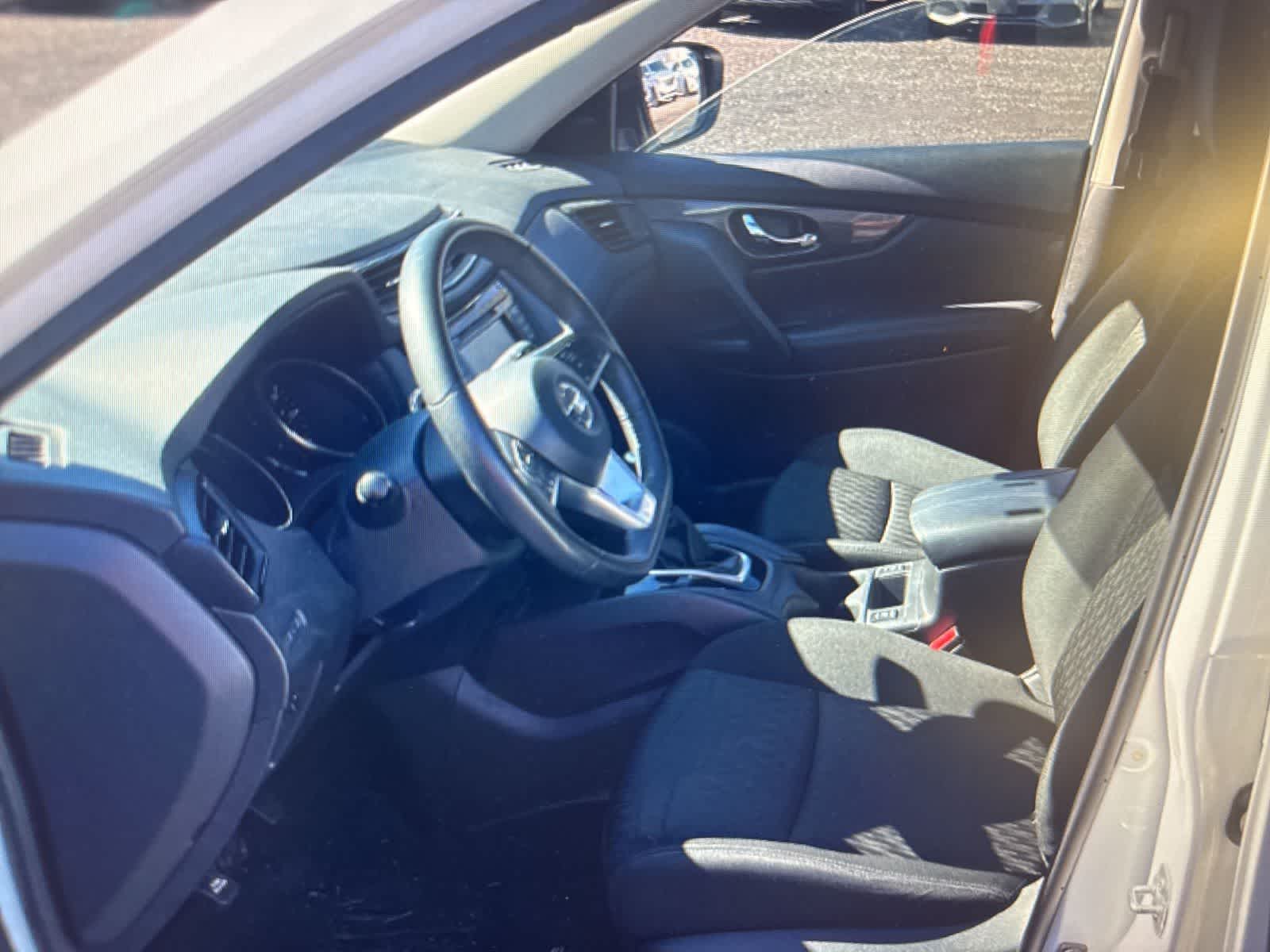 Thumbnail: 2019 Nissan Rogue - 11