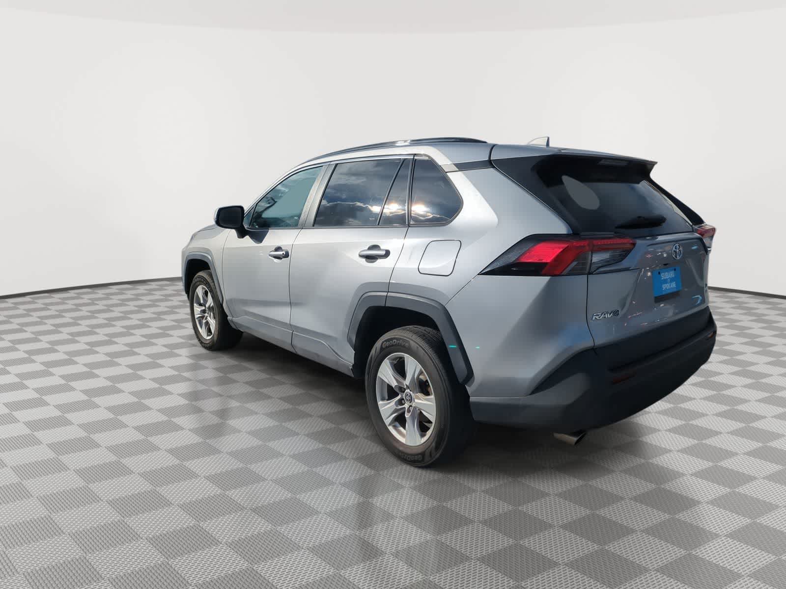 Thumbnail: 2020 Toyota RAV4 - 6