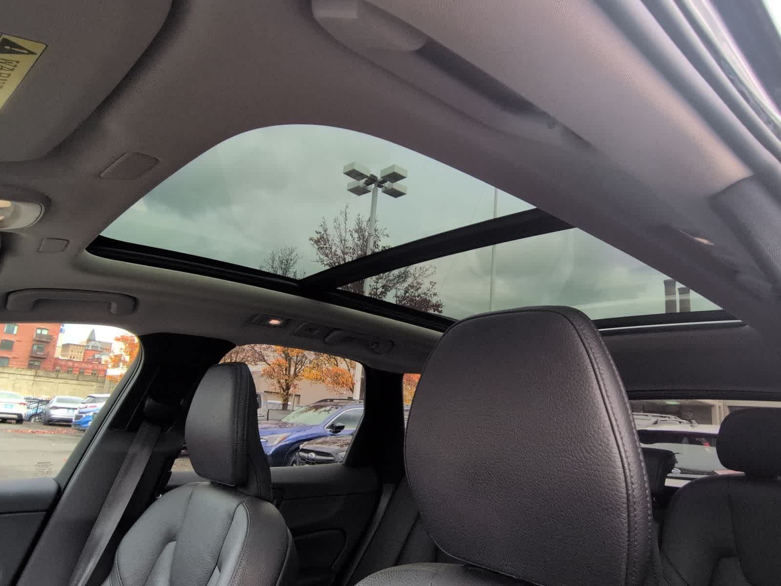 Thumbnail: 2024 Volvo XC60 - 19