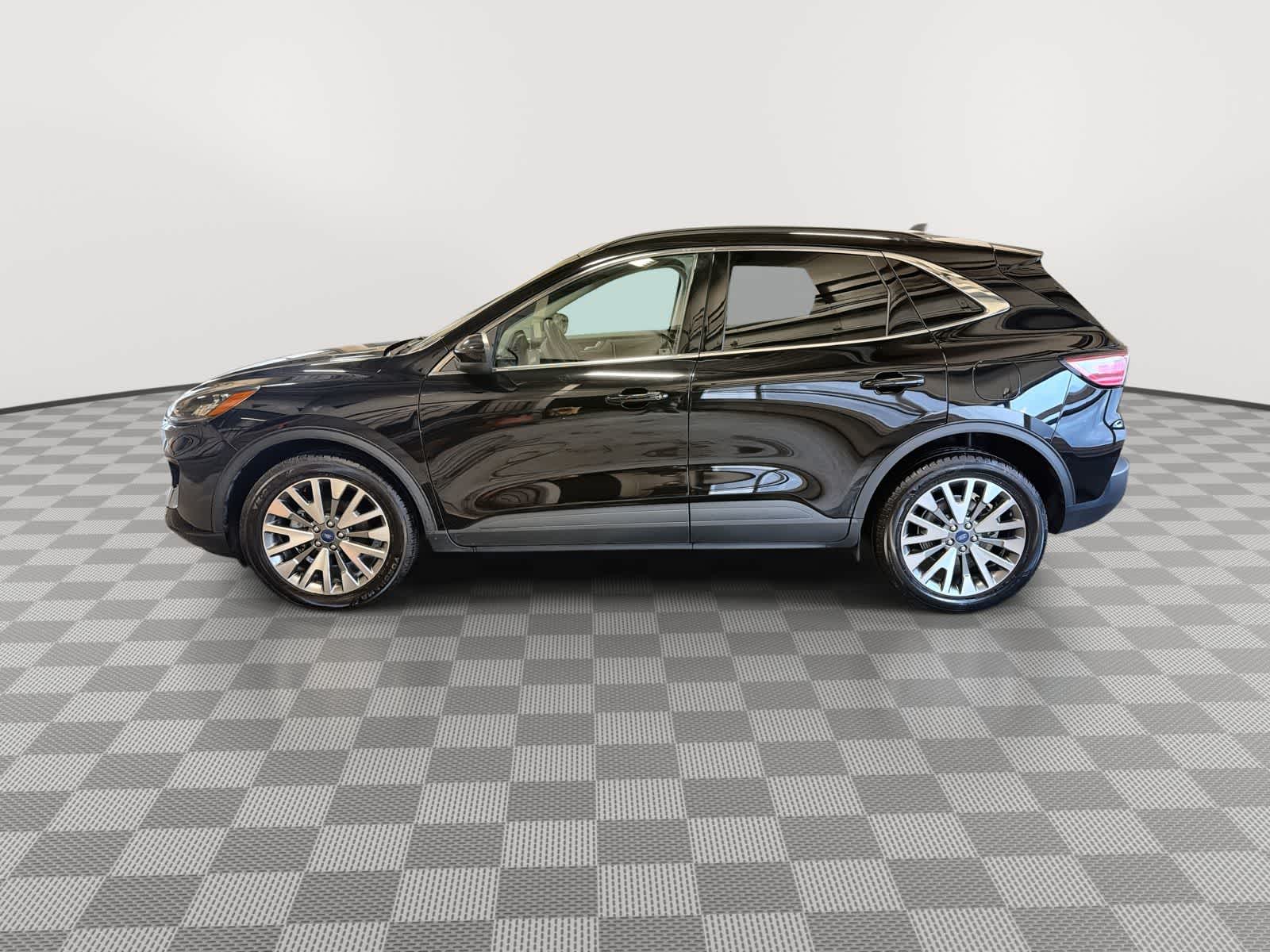 Thumbnail: 2022 Ford Escape - 5