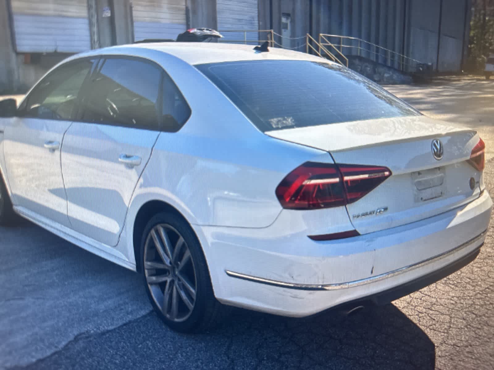 Thumbnail: 2018 Volkswagen Passat - 3