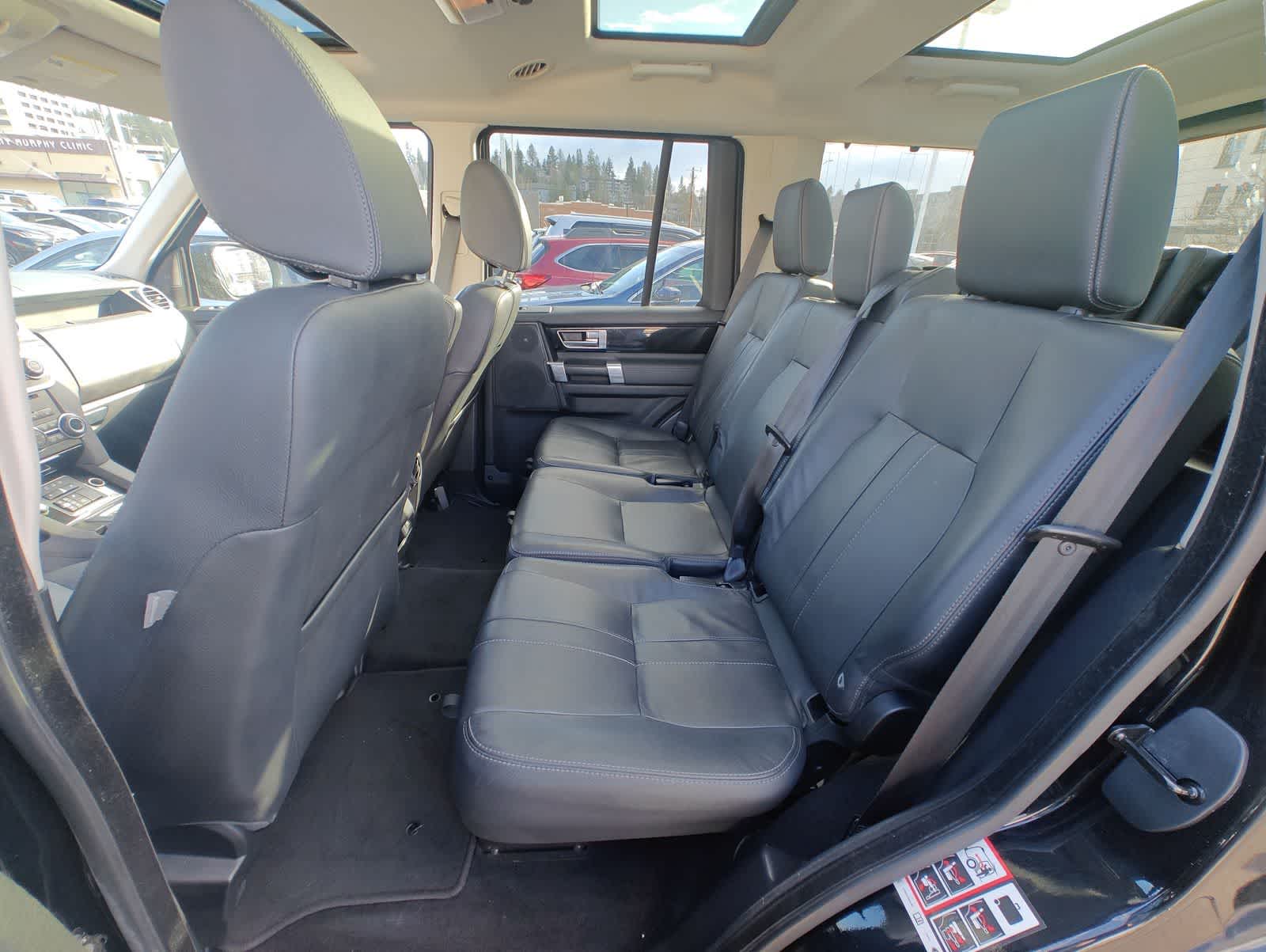 Thumbnail: 2015 Land Rover LR4 - 21