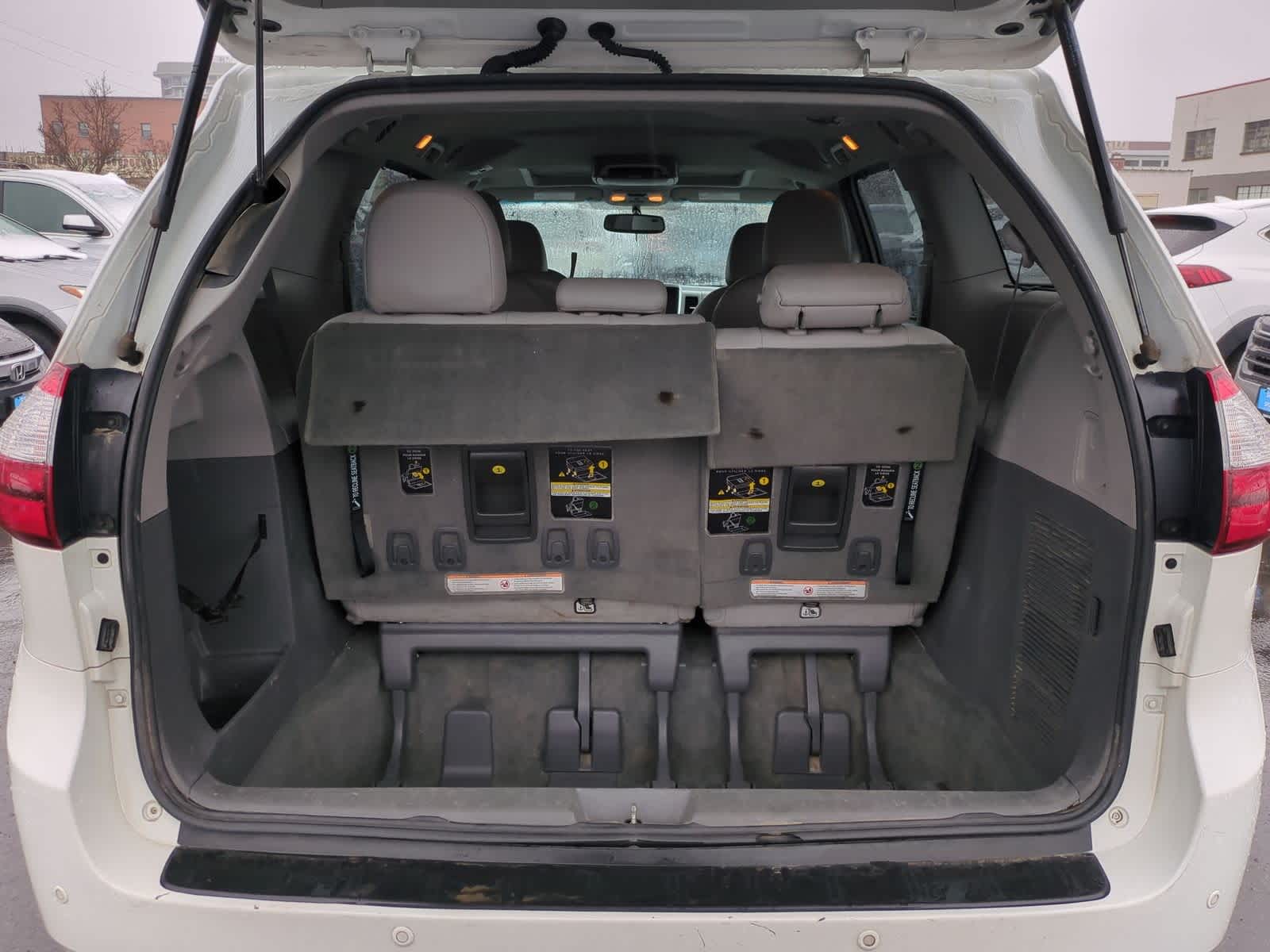 Thumbnail: 2017 Toyota Sienna - 34