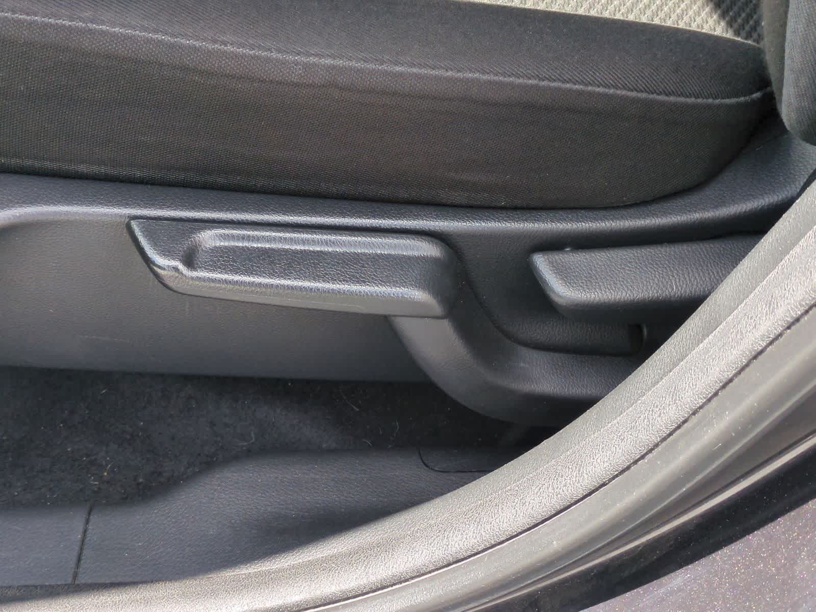 Thumbnail: 2016 Honda HR-V - 17