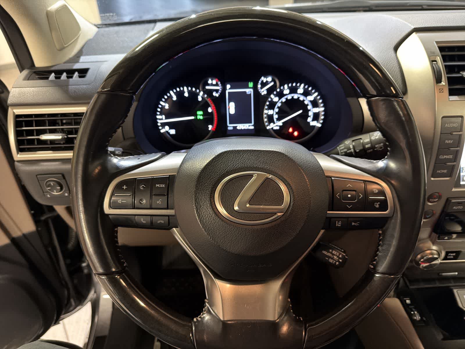 Thumbnail: 2020 Lexus GX - 25