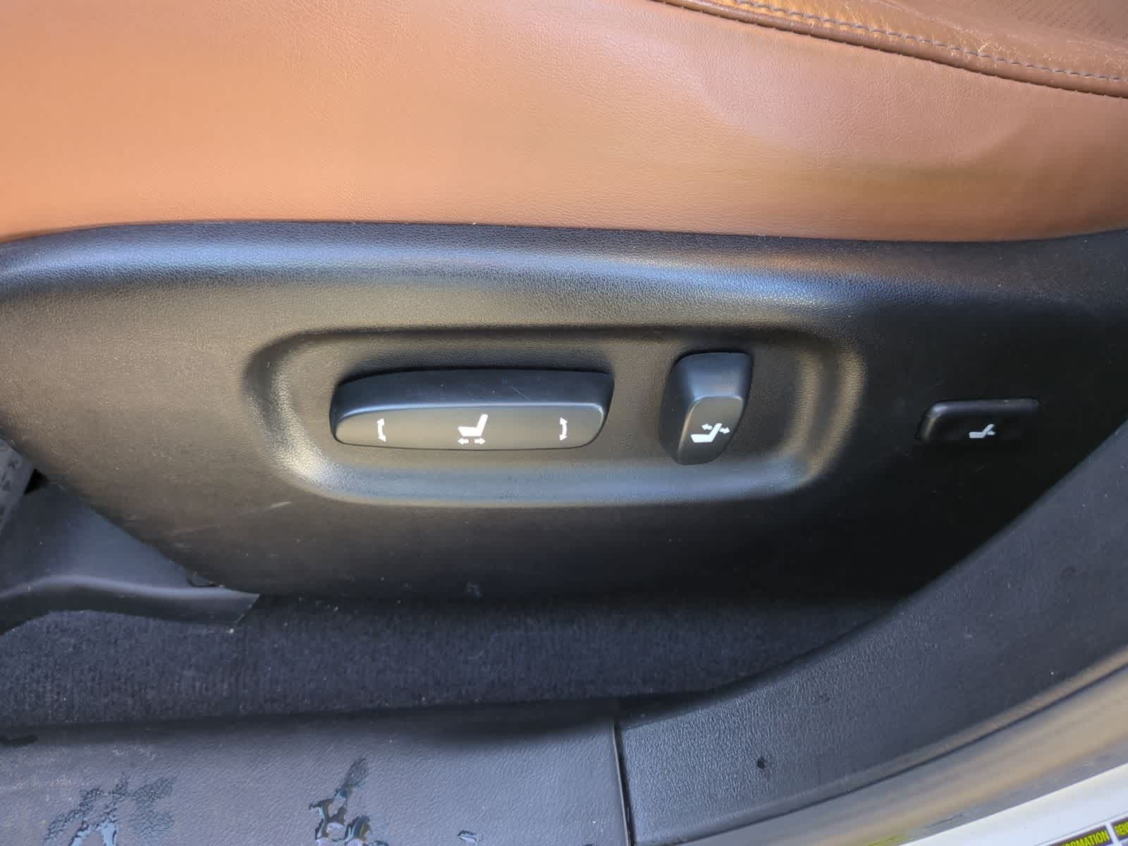 Thumbnail: 2014 Lexus RX - 18