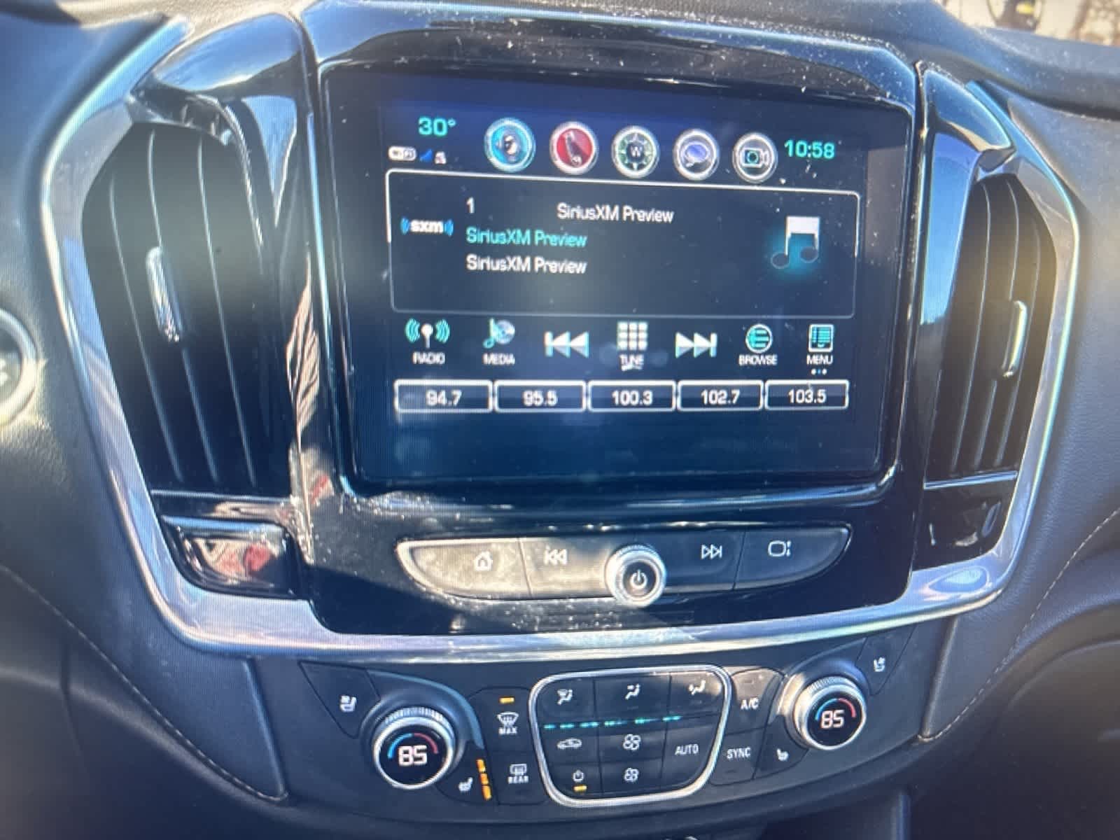 Thumbnail: 2019 Chevrolet Traverse - 17