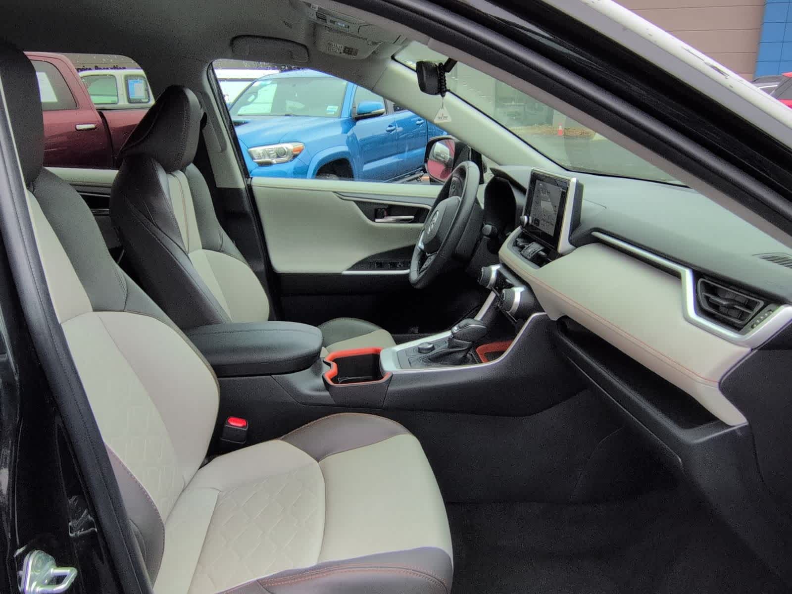 Thumbnail: 2024 Toyota RAV4 - 22