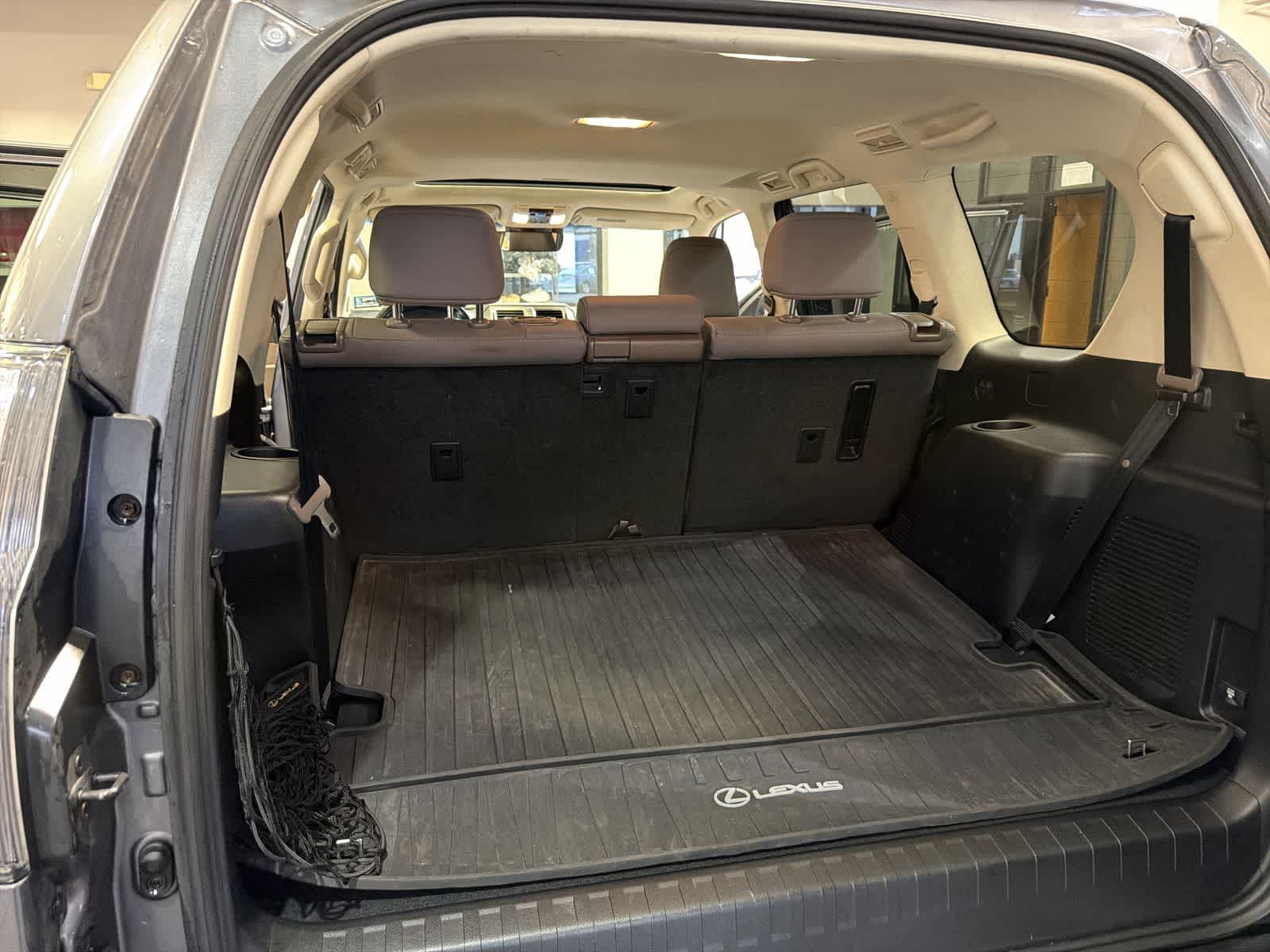 Thumbnail: 2020 Lexus GX - 36