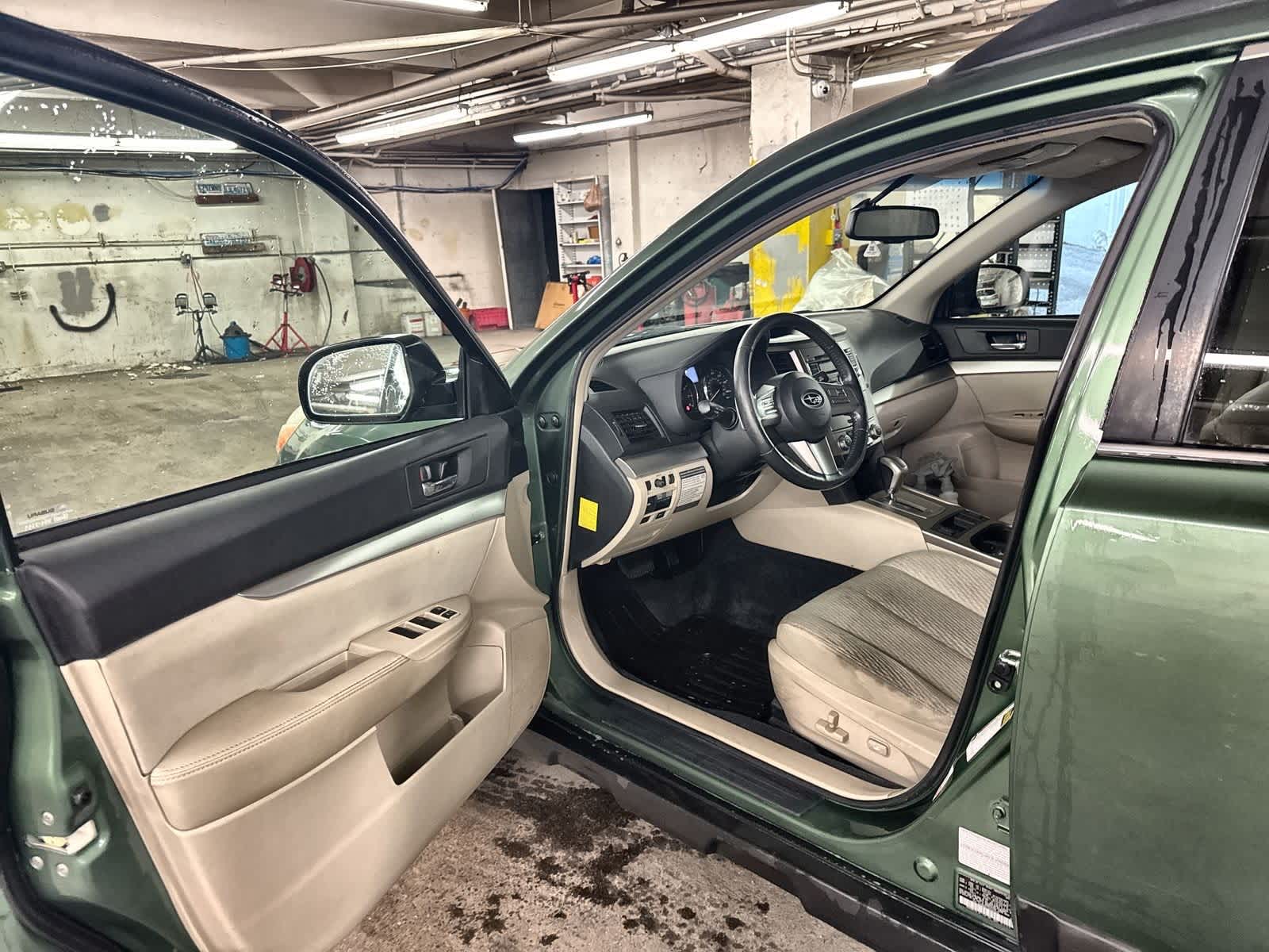 Thumbnail: 2011 Subaru Outback - 10