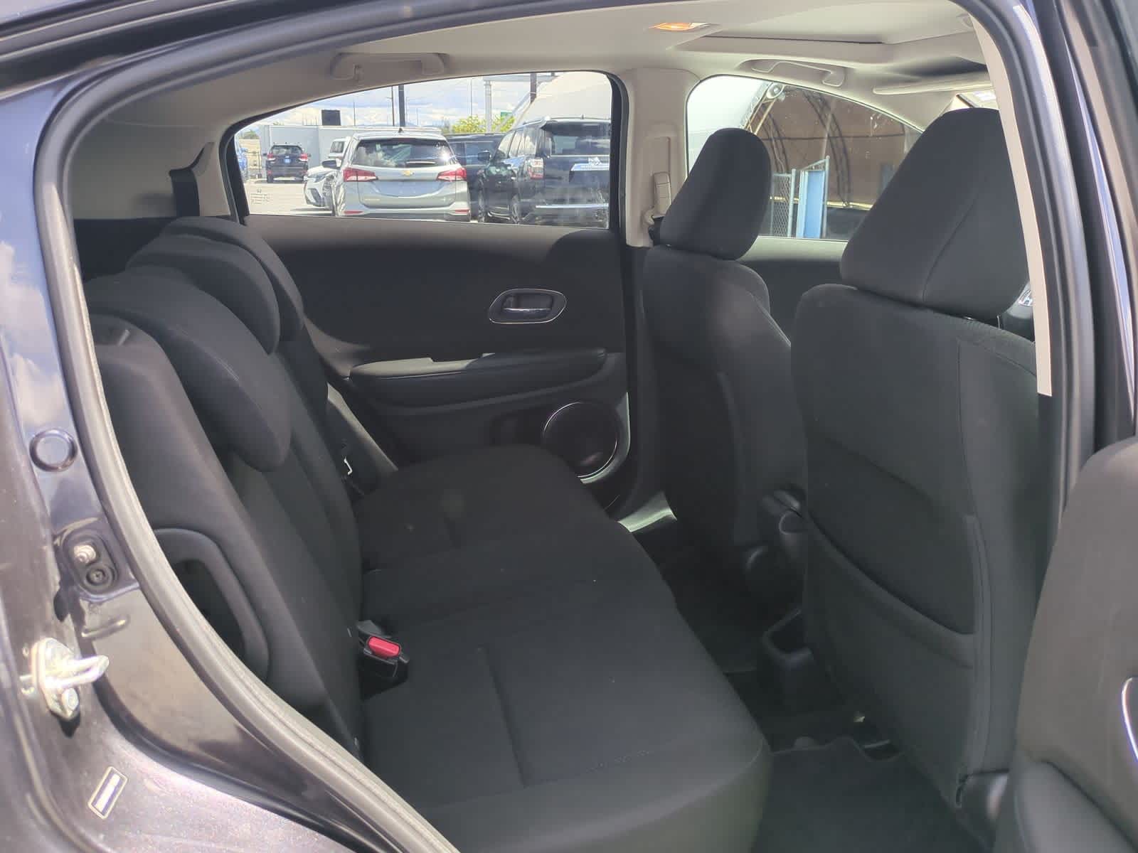 Thumbnail: 2016 Honda HR-V - 21