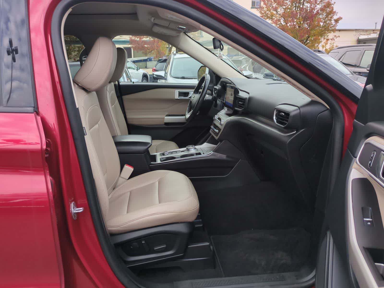 Thumbnail: 2021 Ford Explorer - 23