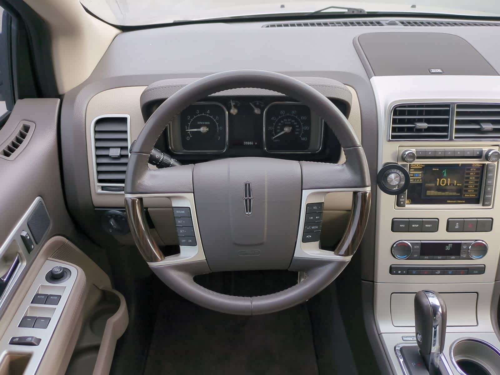 Thumbnail: 2010 Lincoln MKX - 24