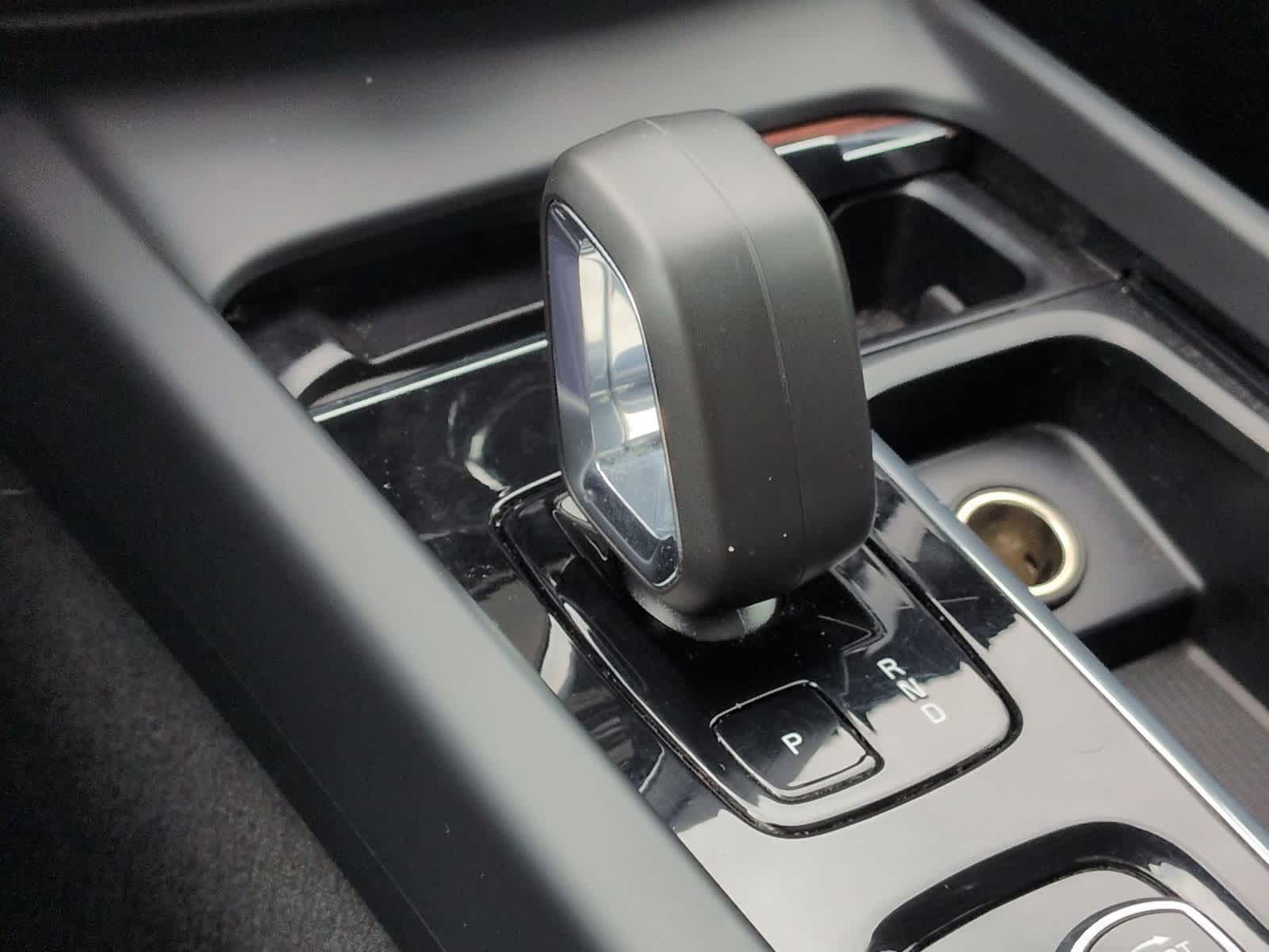 Thumbnail: 2024 Volvo XC60 - 31