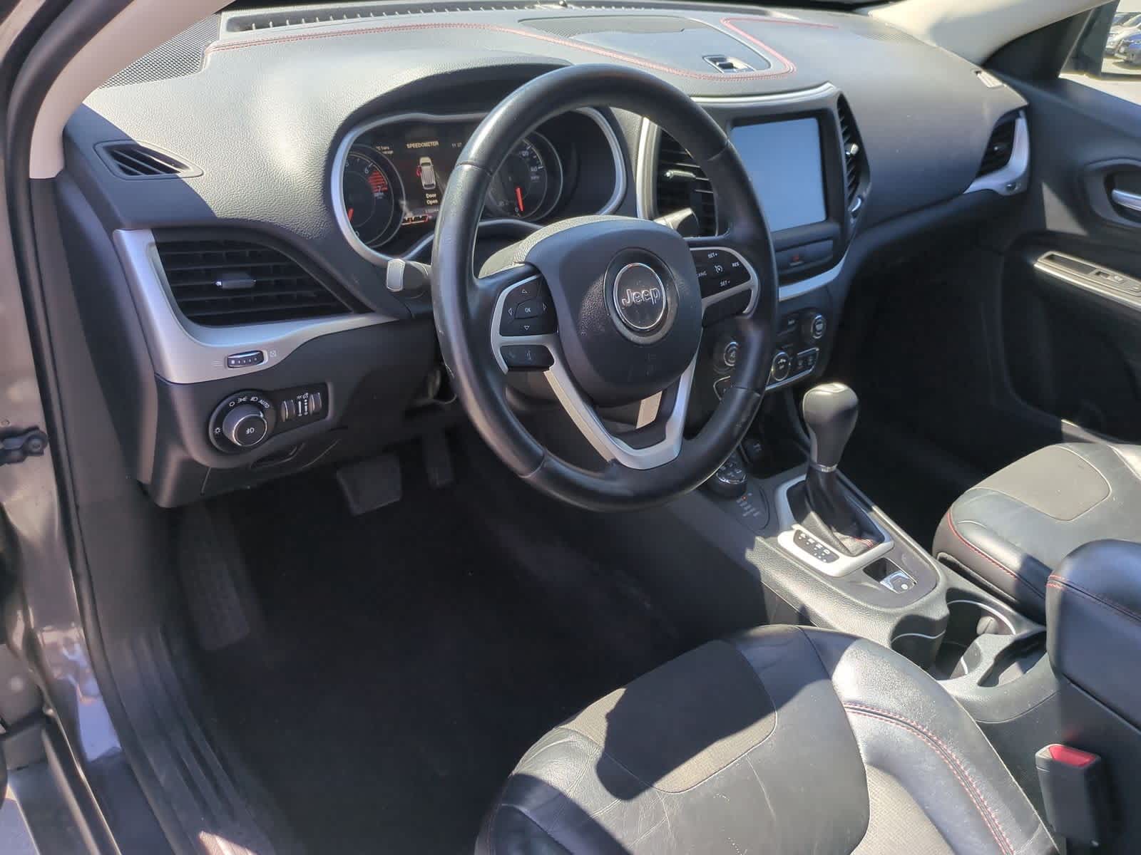 Thumbnail: 2016 Jeep Cherokee - 10