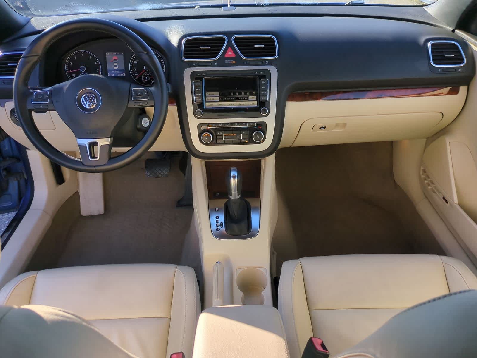 Thumbnail: 2012 Volkswagen Eos - 16