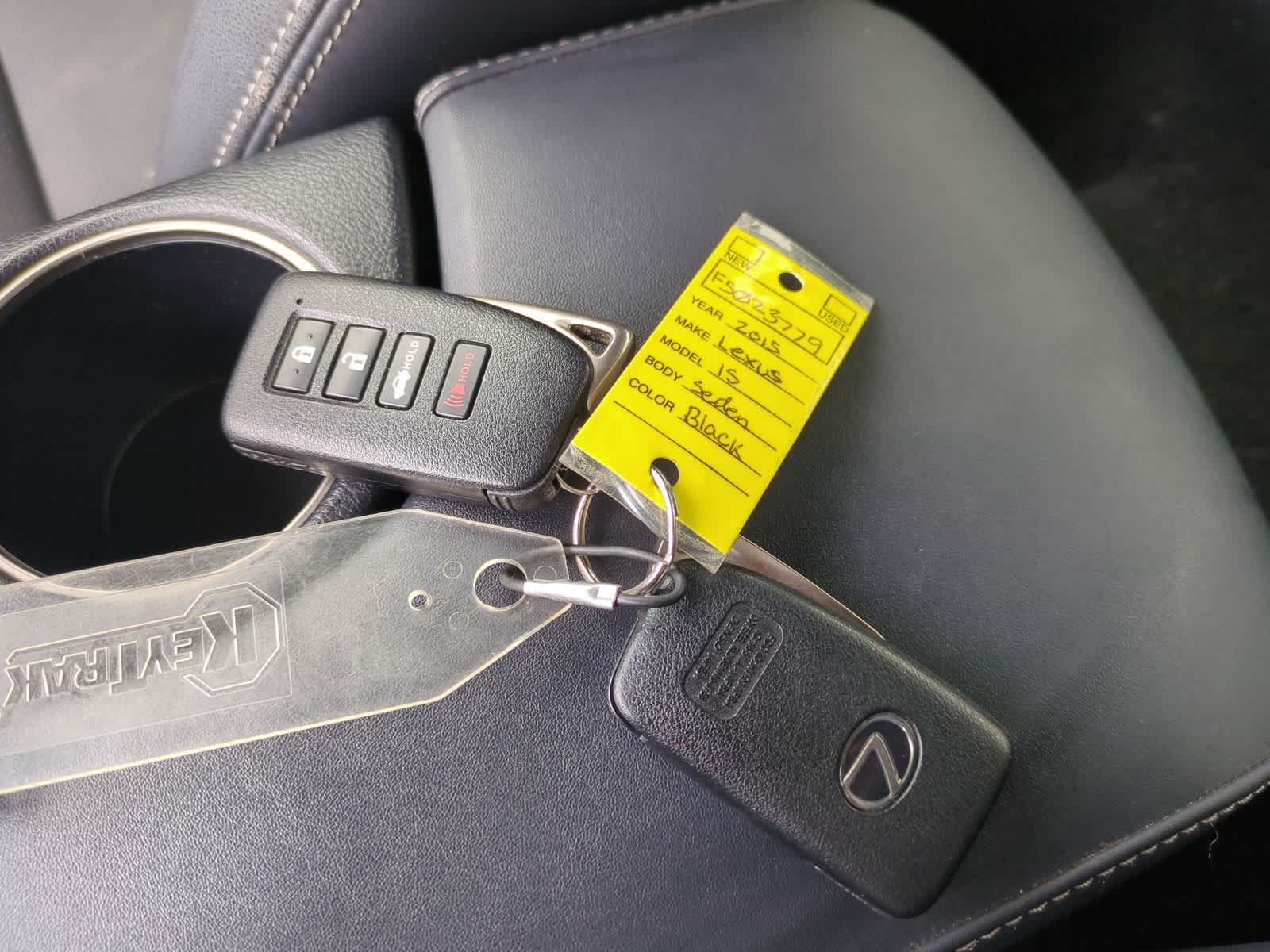 Thumbnail: 2015 Lexus IS - 36