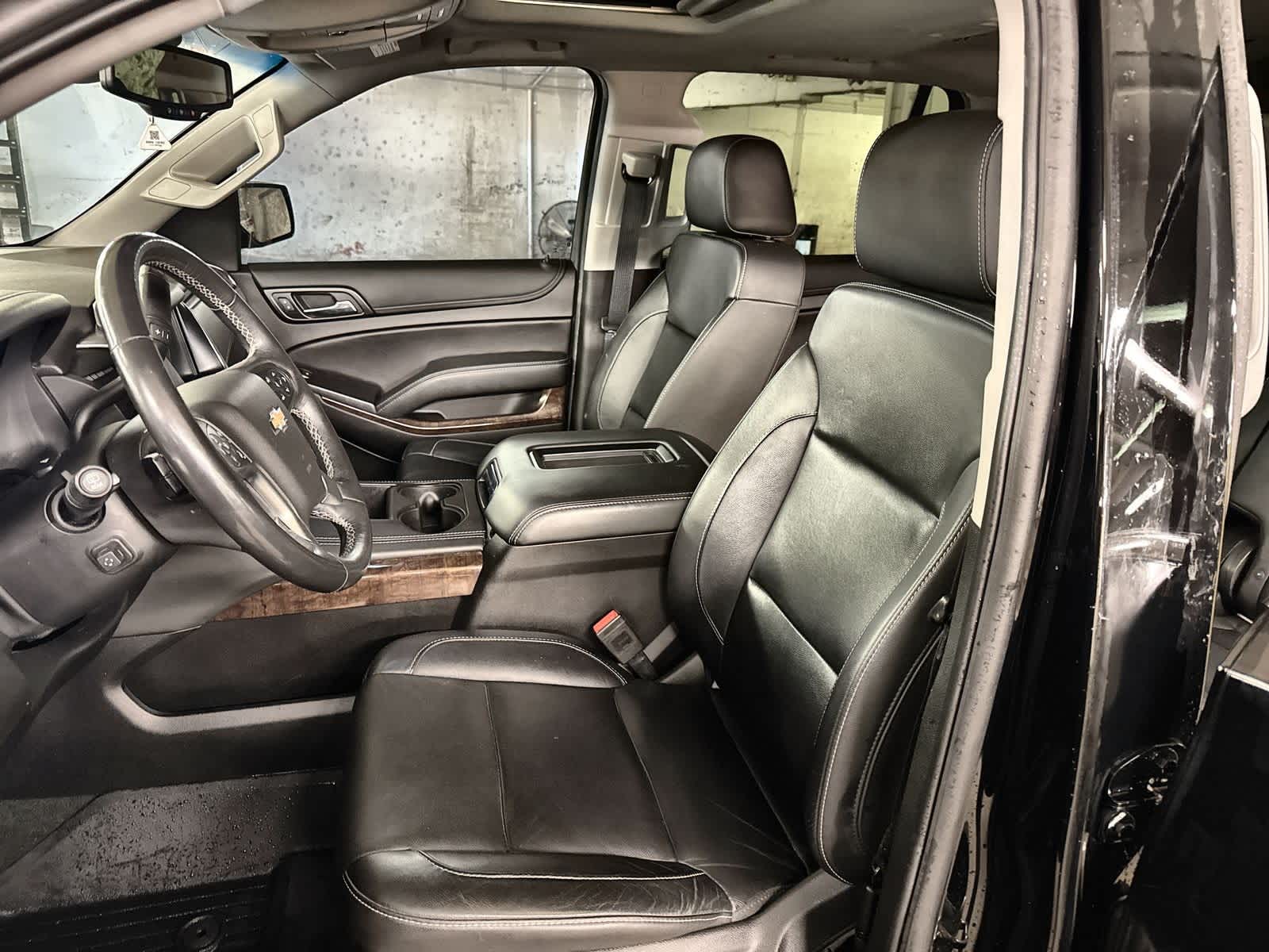 Thumbnail: 2018 Chevrolet Tahoe - 14