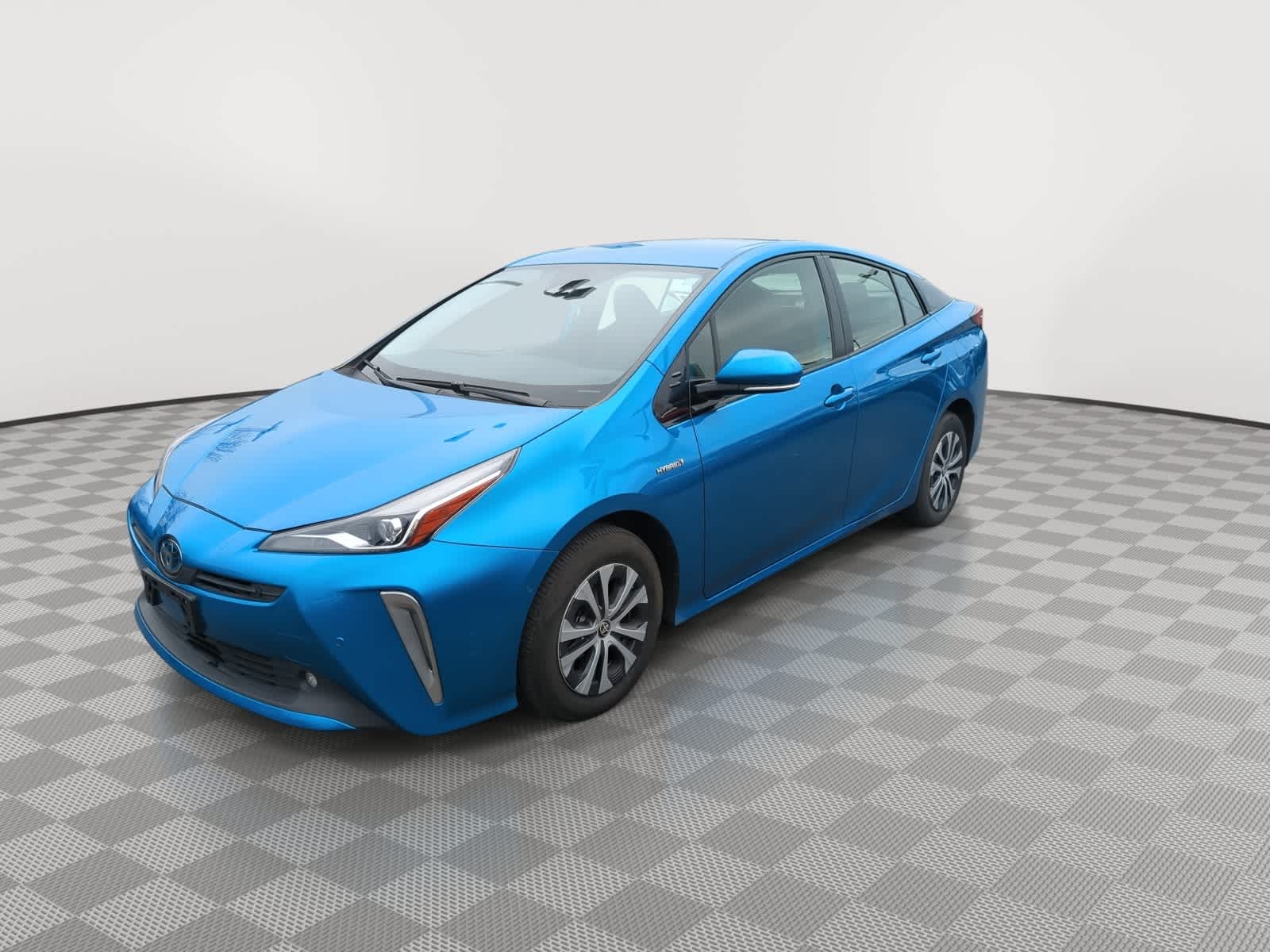 Thumbnail: 2019 Toyota Prius - 4