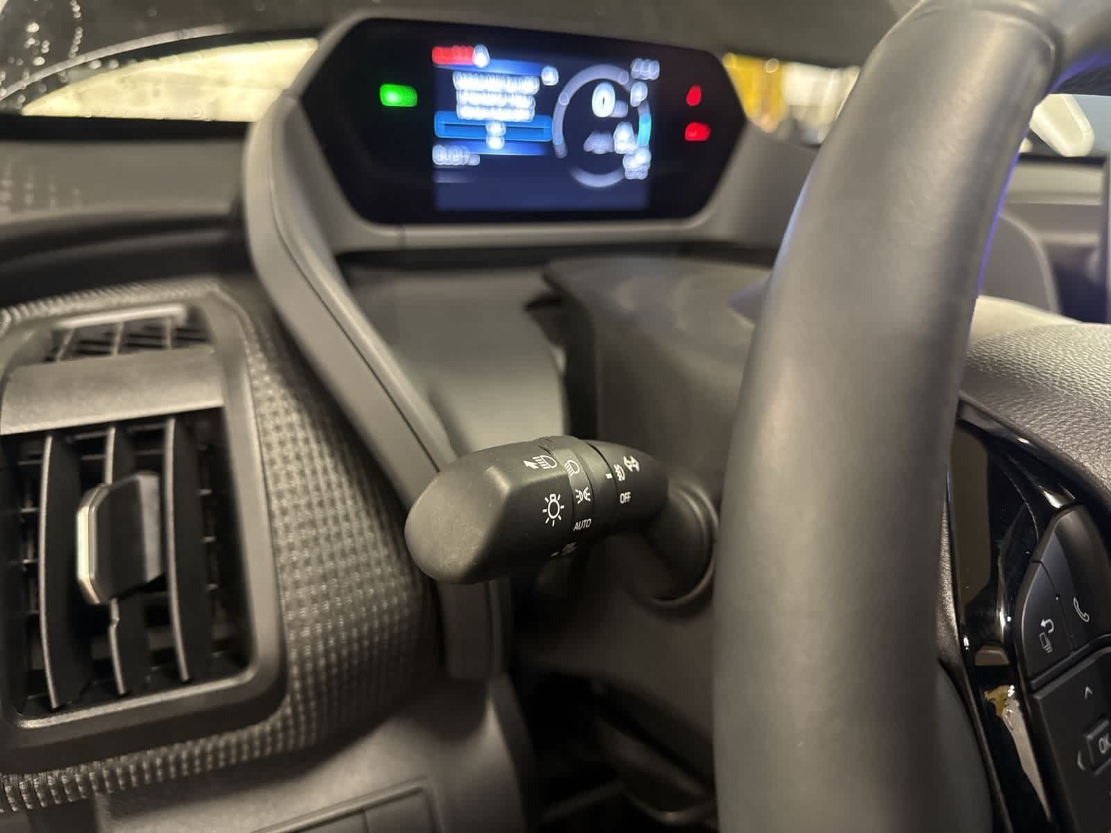 Thumbnail: 2025 Subaru Solterra - 25