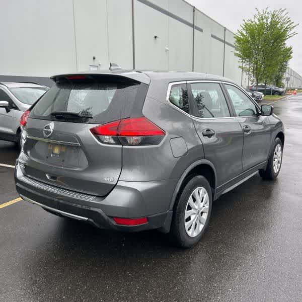 Thumbnail: 2017 Nissan Rogue - 2
