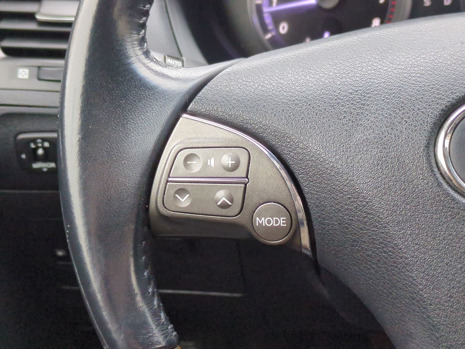 Thumbnail: 2011 Lexus ES - 25