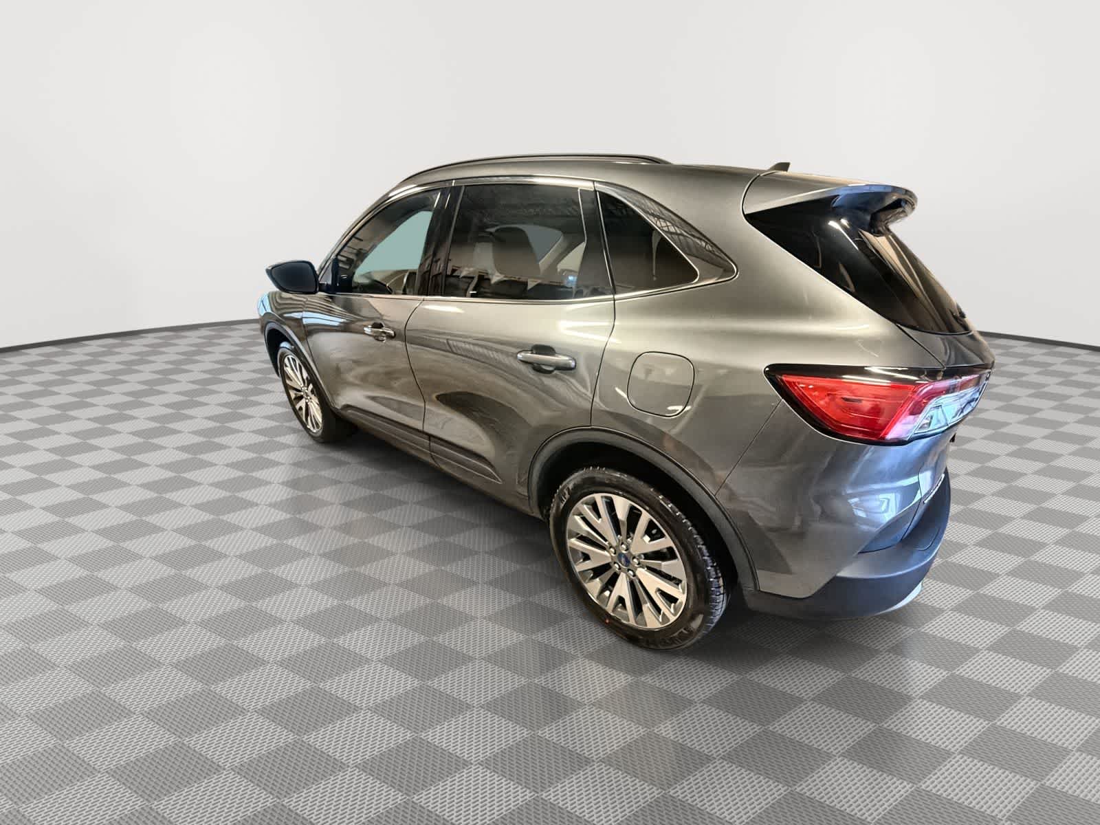 Thumbnail: 2022 Ford Escape - 6