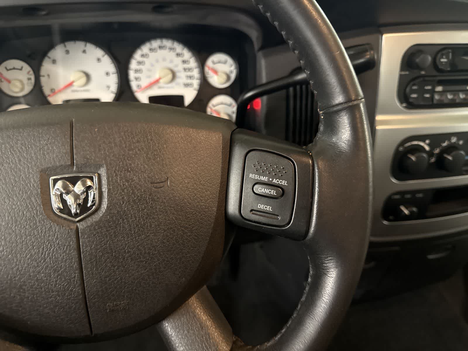 Thumbnail: 2005 Dodge Ram 1500 - 25