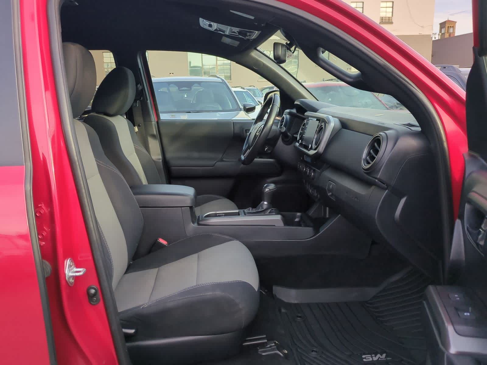 Thumbnail: 2021 Toyota Tacoma - 22