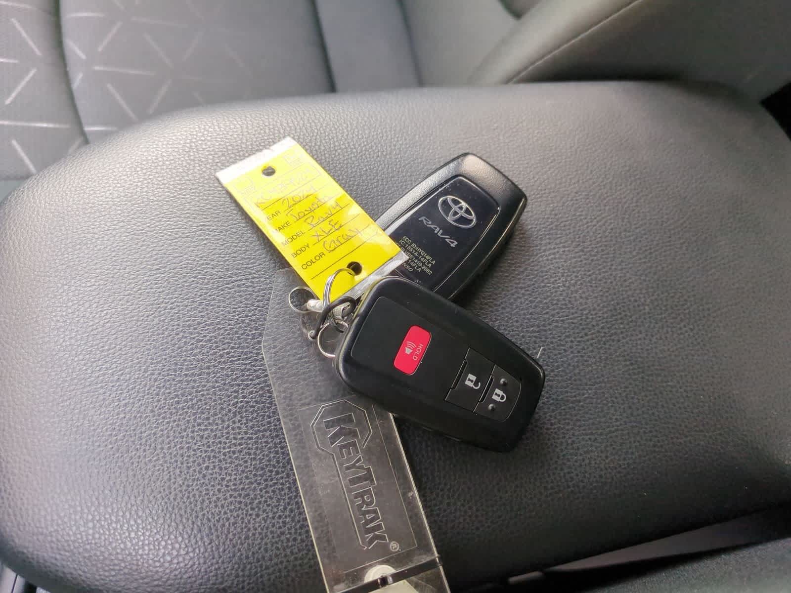 Thumbnail: 2024 Toyota RAV4 - 33