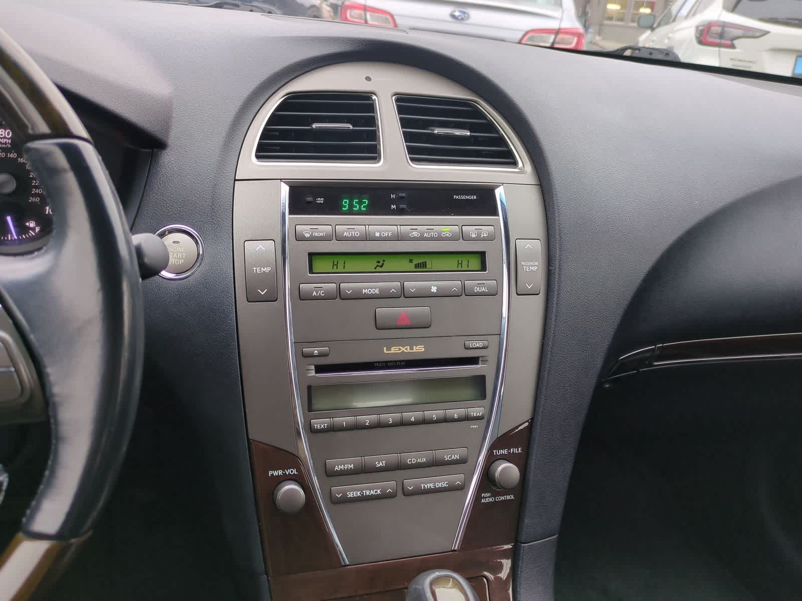 Thumbnail: 2011 Lexus ES - 29