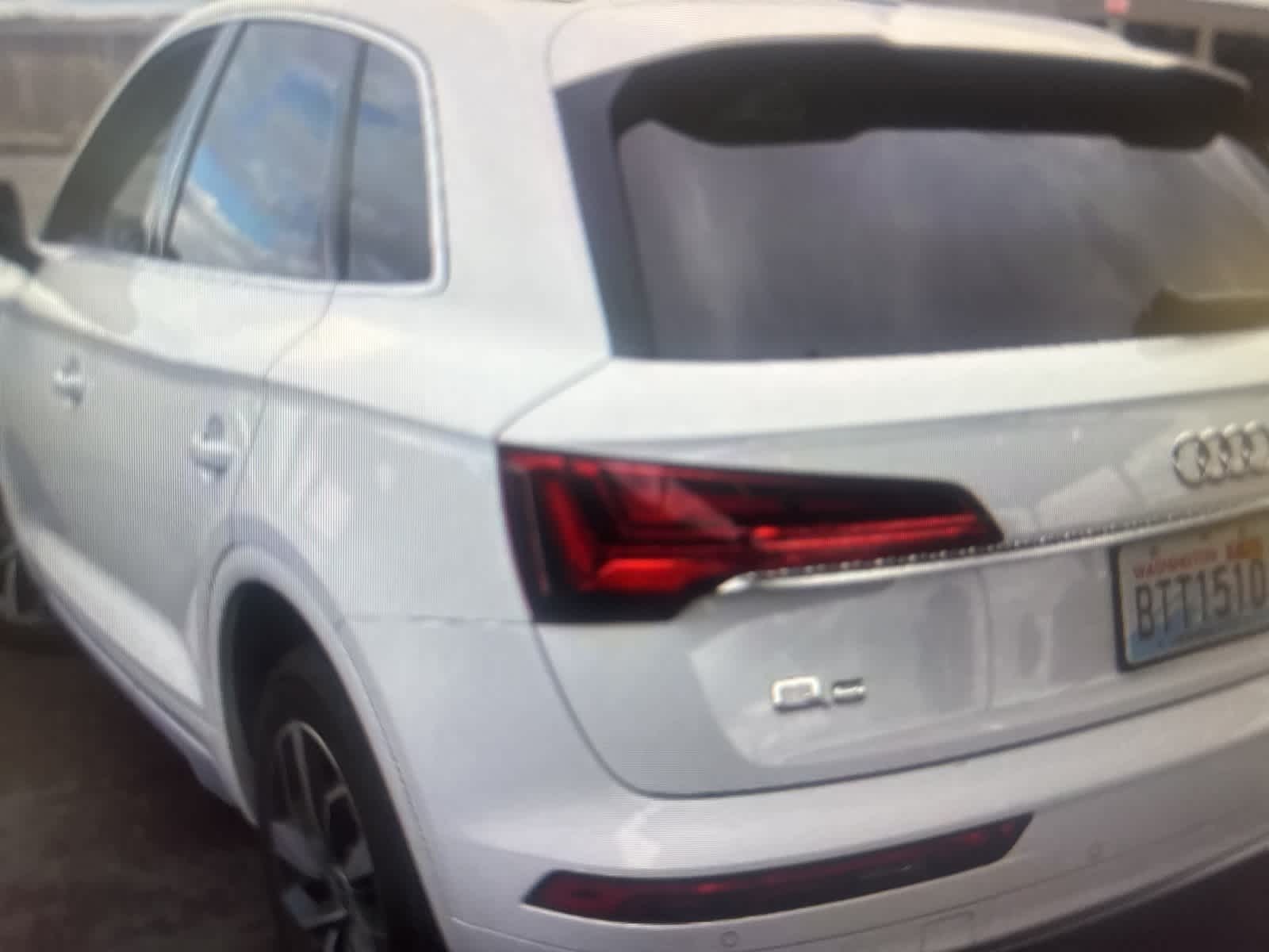 2022 Audi Q5 S line Premium Plus photo 2