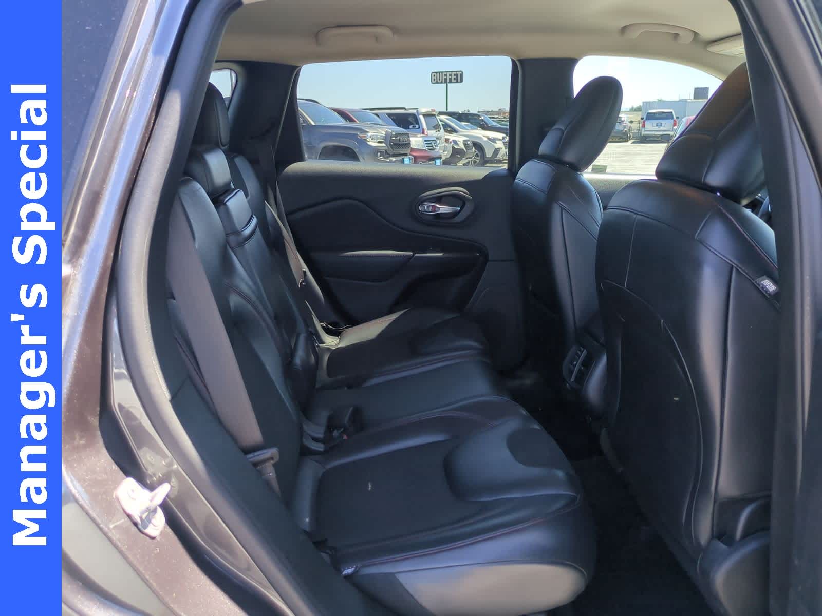 Thumbnail: 2016 Jeep Cherokee - 22