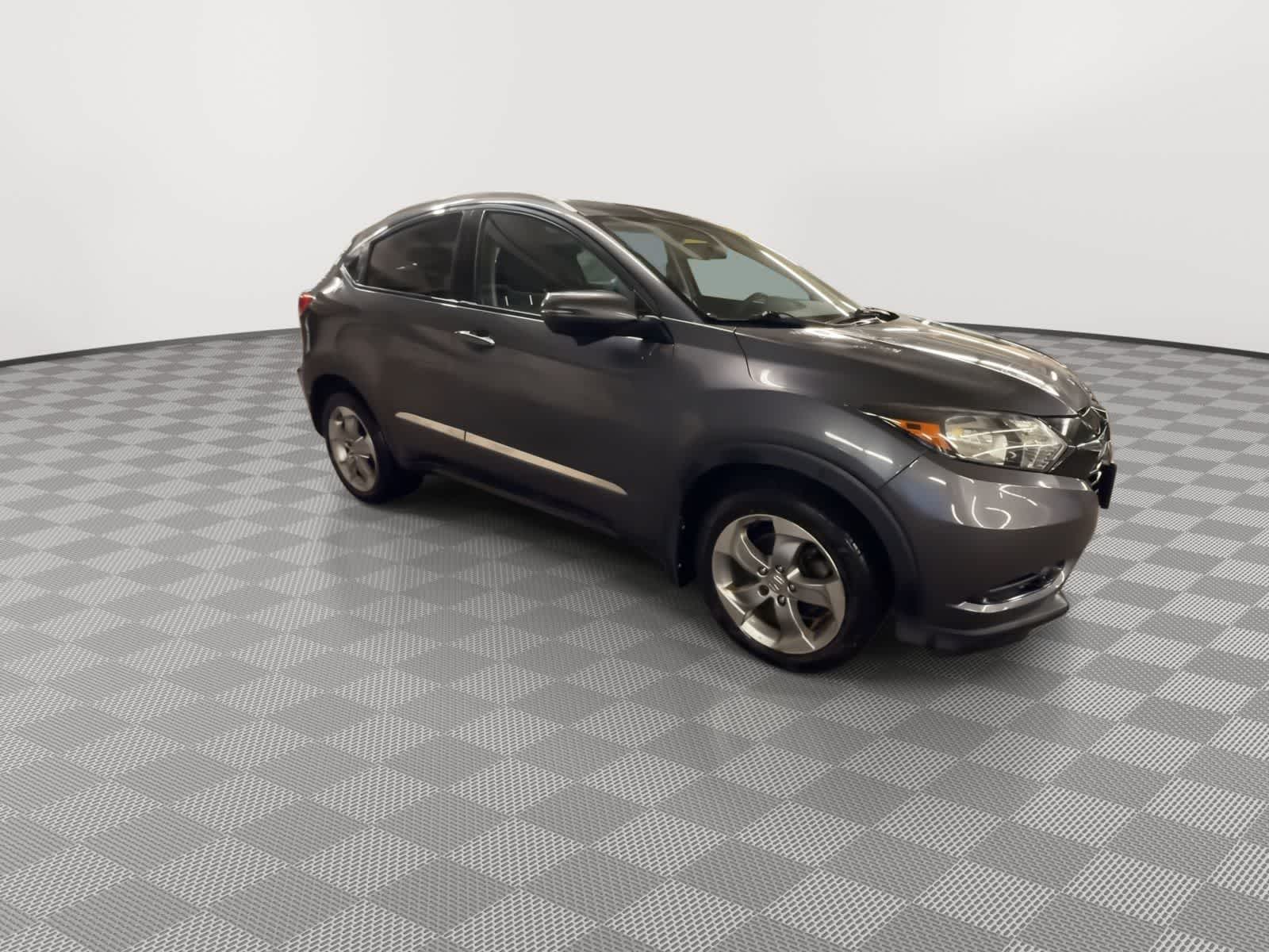 Thumbnail: 2017 Honda HR-V - 2