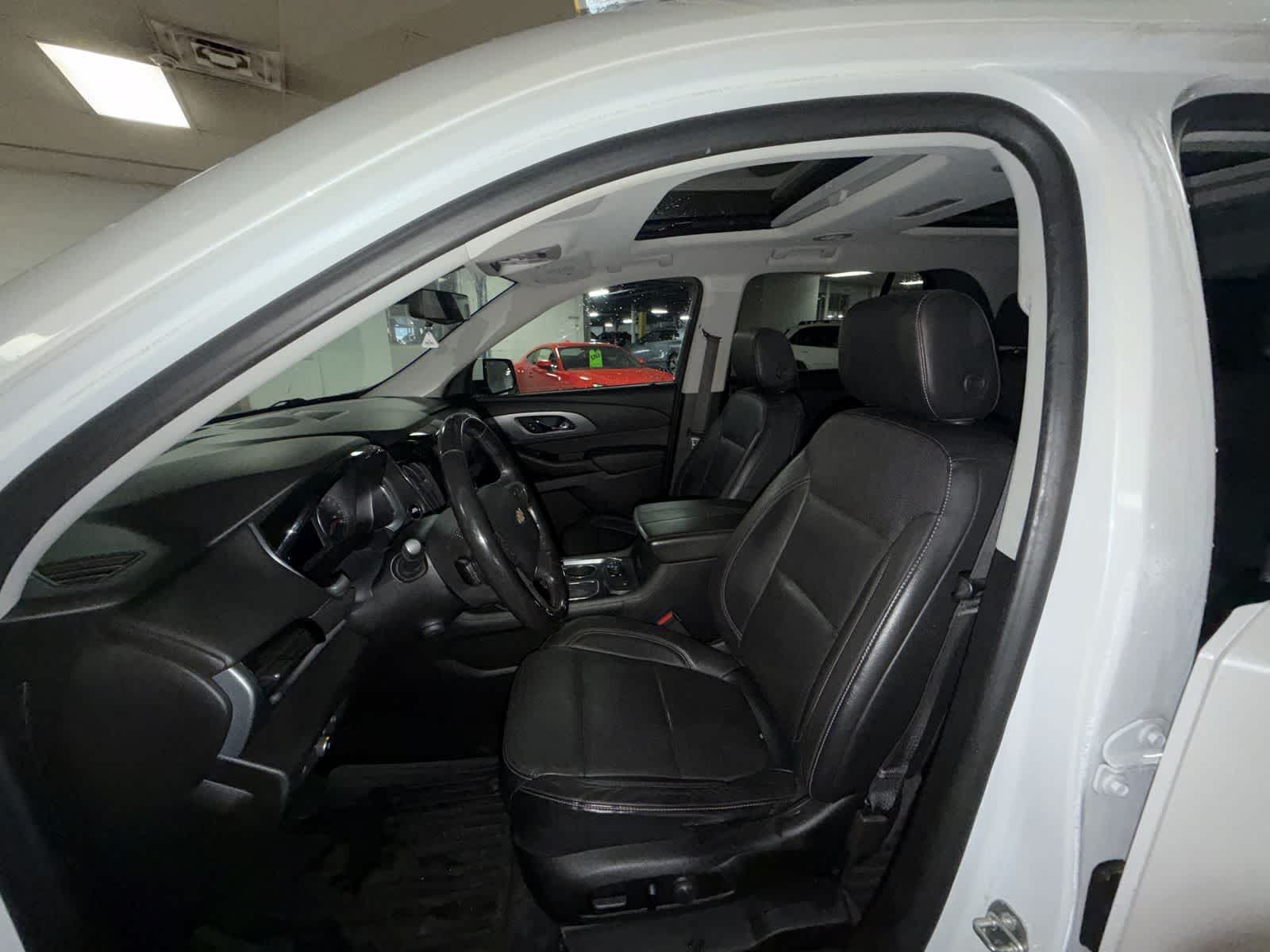 Thumbnail: 2019 Chevrolet Traverse - 17