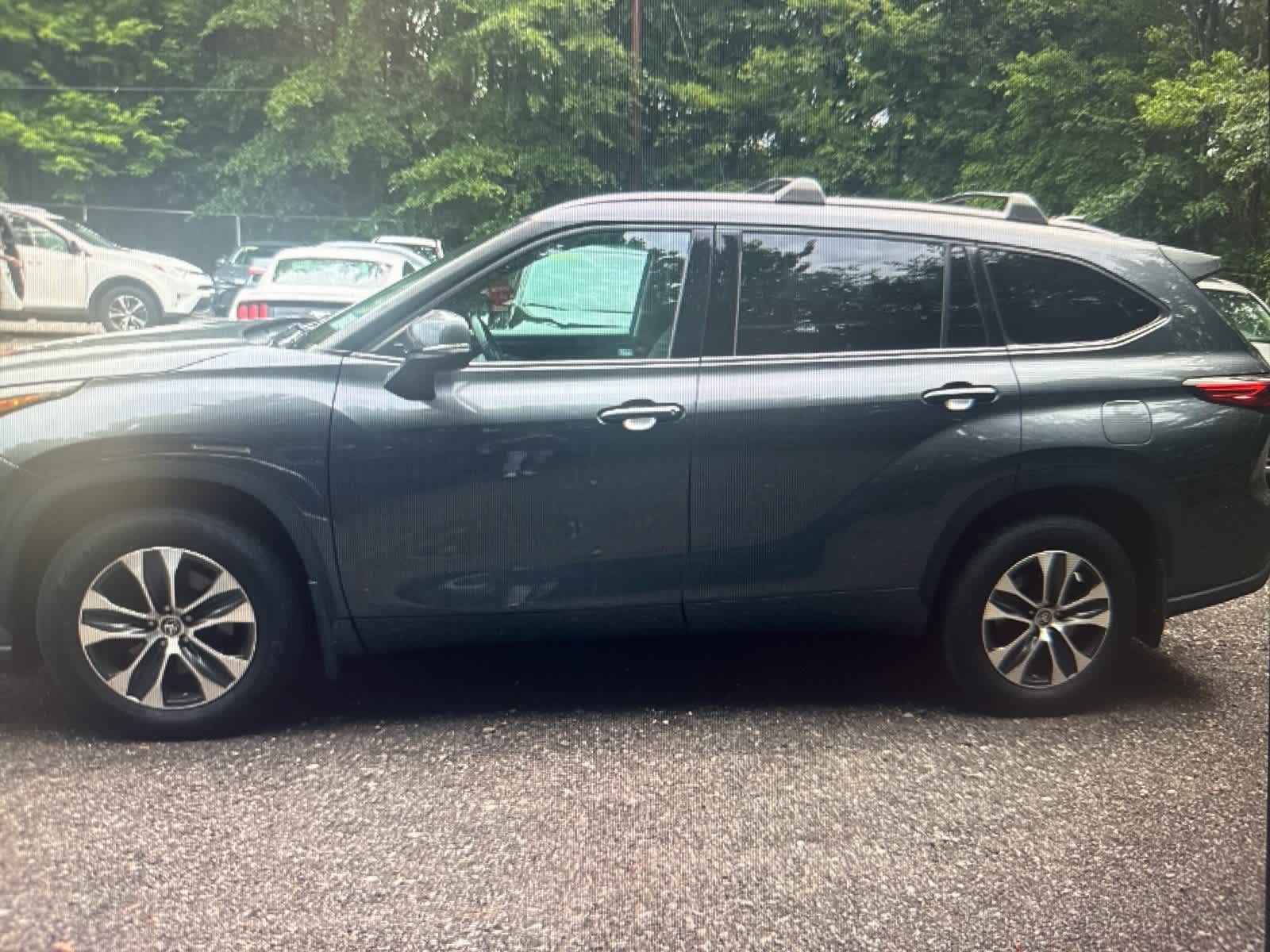 Thumbnail: 2020 Toyota Highlander - 2
