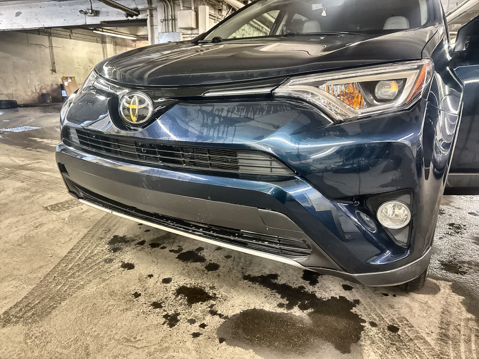 Thumbnail: 2018 Toyota RAV4 - 11