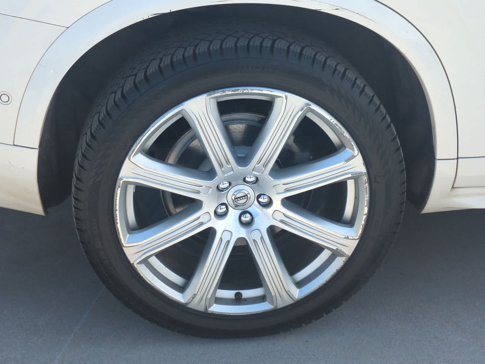 Thumbnail: 2019 Volvo XC90 - 14