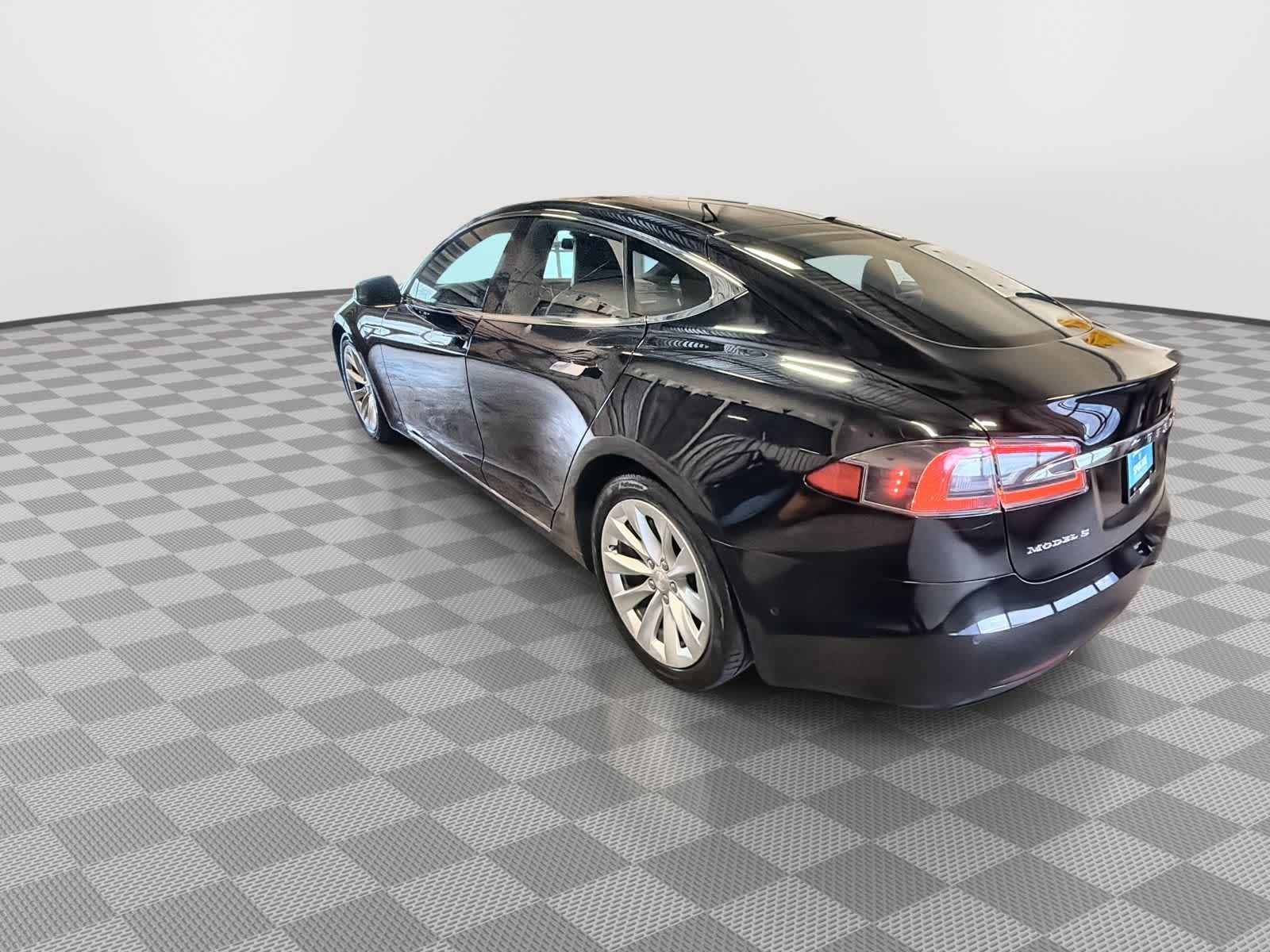 Thumbnail: 2016 Tesla Model S - 6
