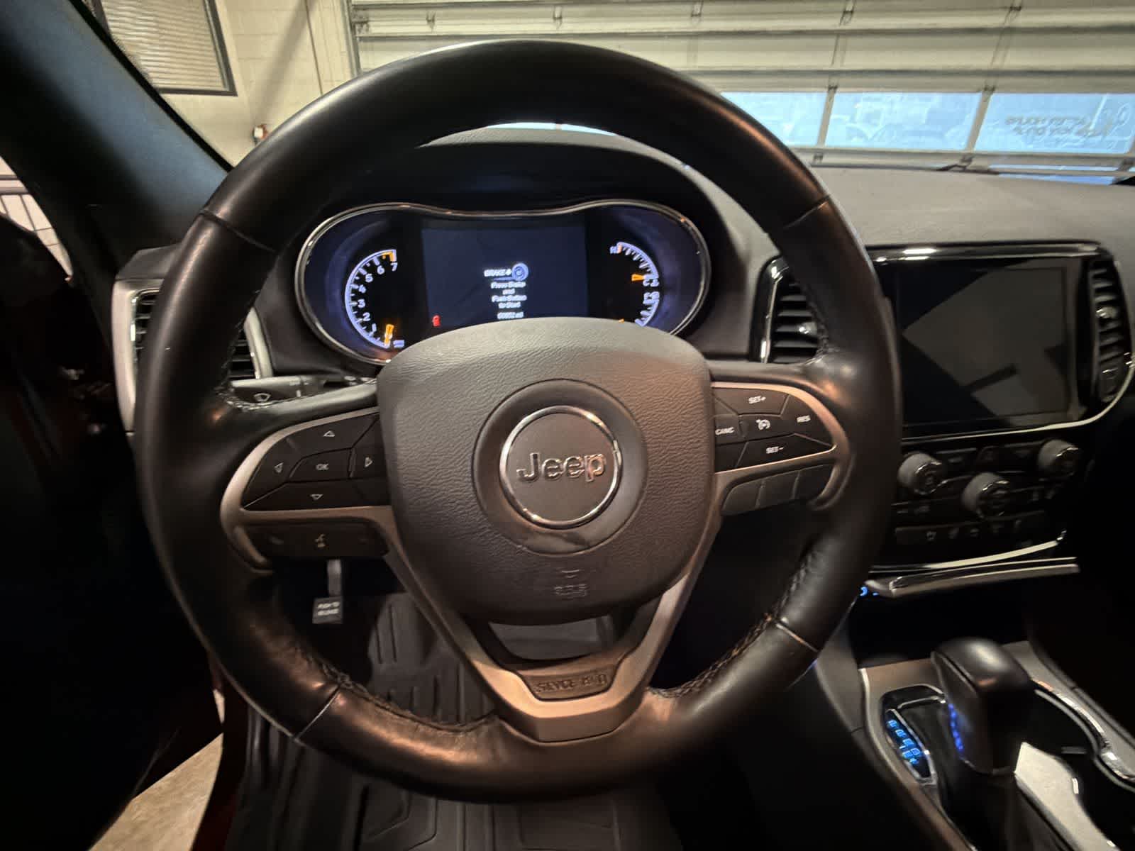 Thumbnail: 2020 Jeep Grand Cherokee - 23