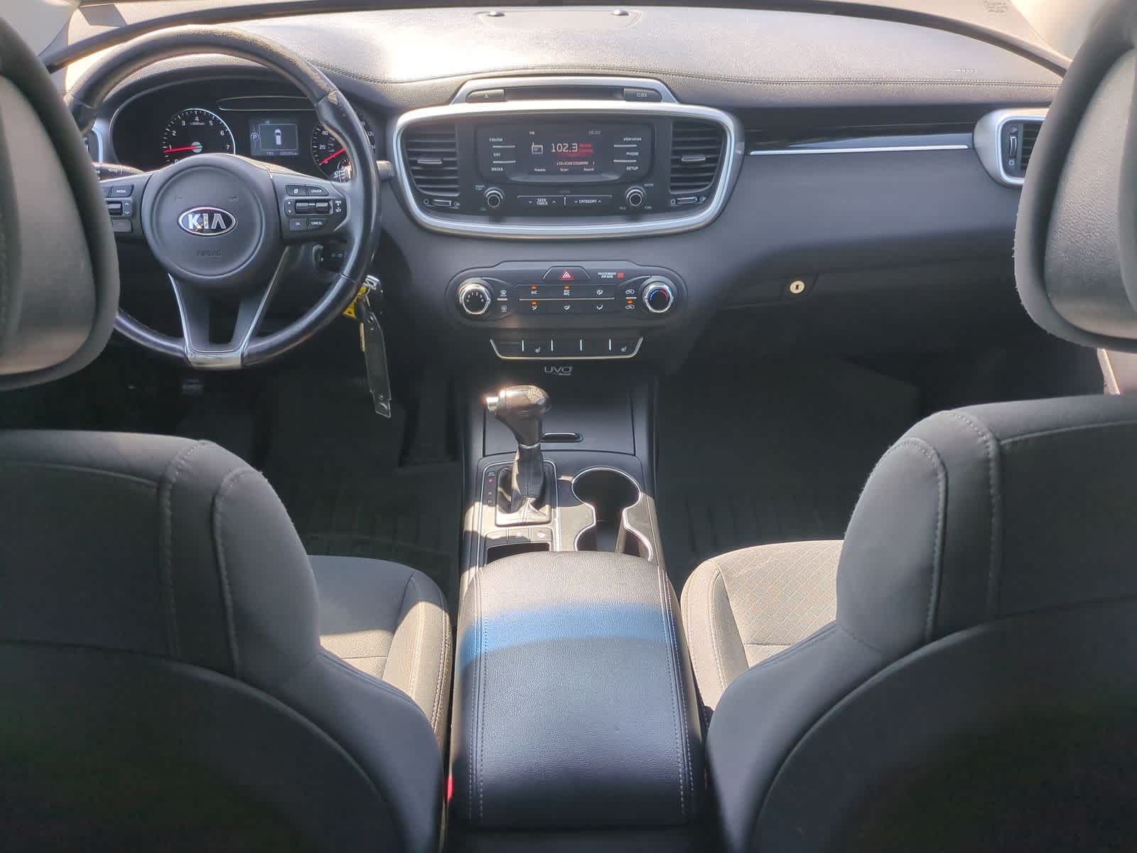 Thumbnail: 2016 Kia Sorento - 16